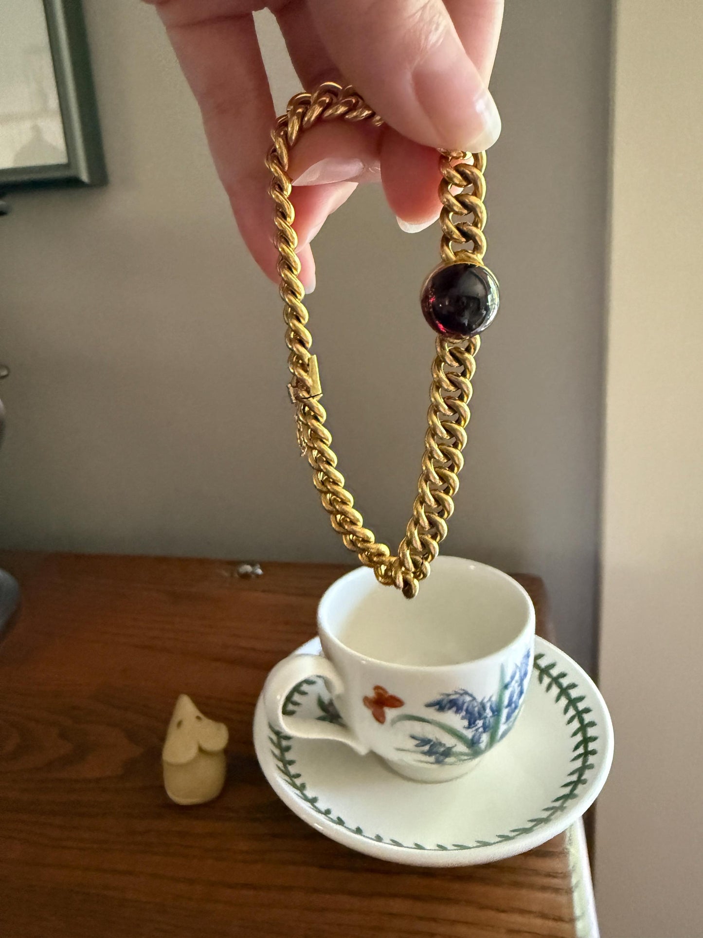 CHUNKY Antique 13.1g 18k Gold Red GARNET Orb Crimson Sugarloaf Red Glow Cabochon French Cuban Curb Link Chain Bracelet Gold Wriststack Gift