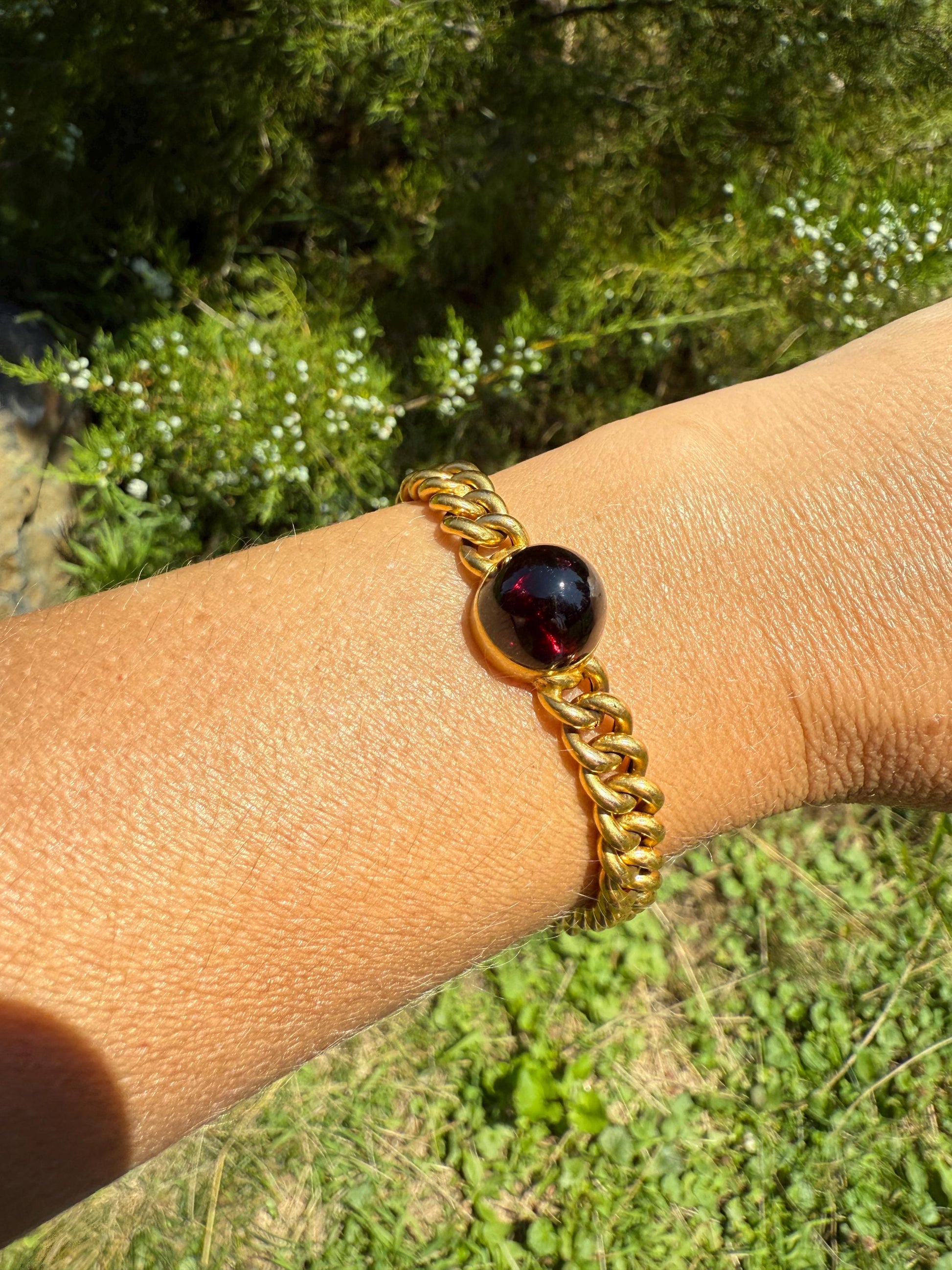 CHUNKY Antique 13.1g 18k Gold Red GARNET Orb Crimson Sugarloaf Red Glow Cabochon French Cuban Curb Link Chain Bracelet Gold Wriststack Gift