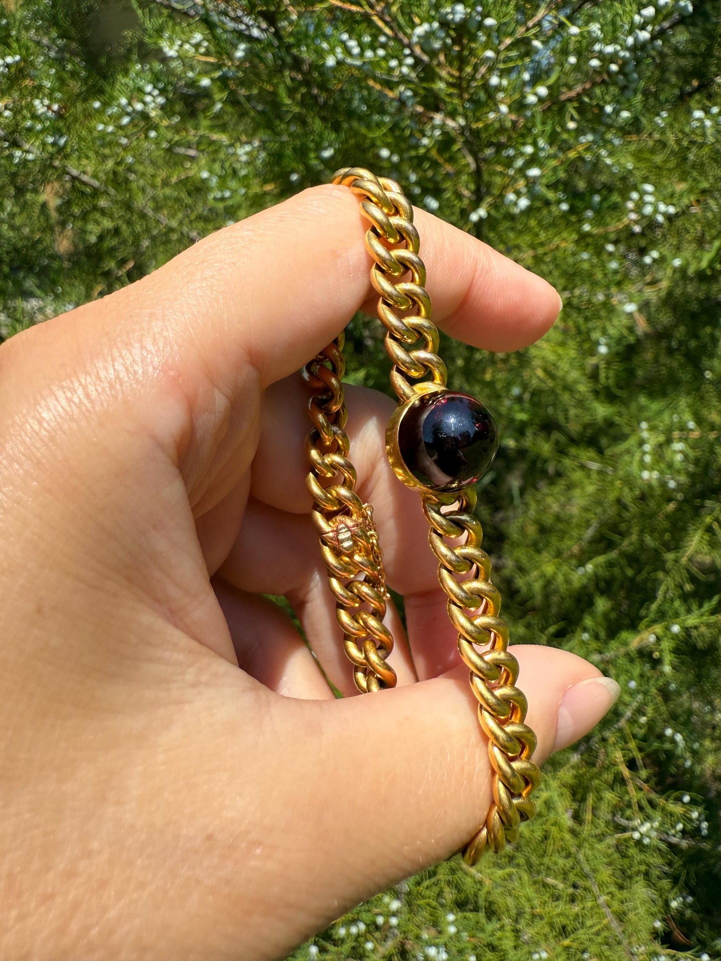 CHUNKY Antique 13.1g 18k Gold Red GARNET Orb Crimson Sugarloaf Red Glow Cabochon French Cuban Curb Link Chain Bracelet Gold Wriststack Gift