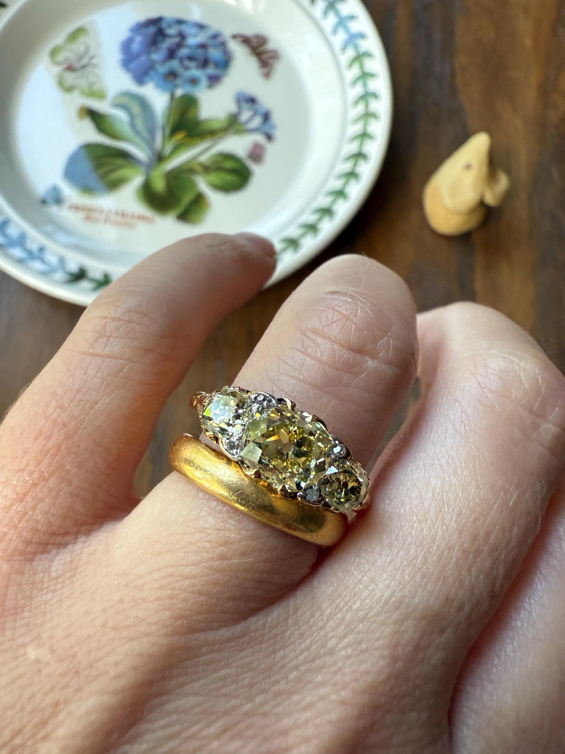 SPECIAL 3.1 Carat Antique FANCY YELLOW Old Mine Cut Diamond Three Stone Ring Gemset Prong Spacers 18k Gold Rare Chunky Band Canary 3.1Ct OmC