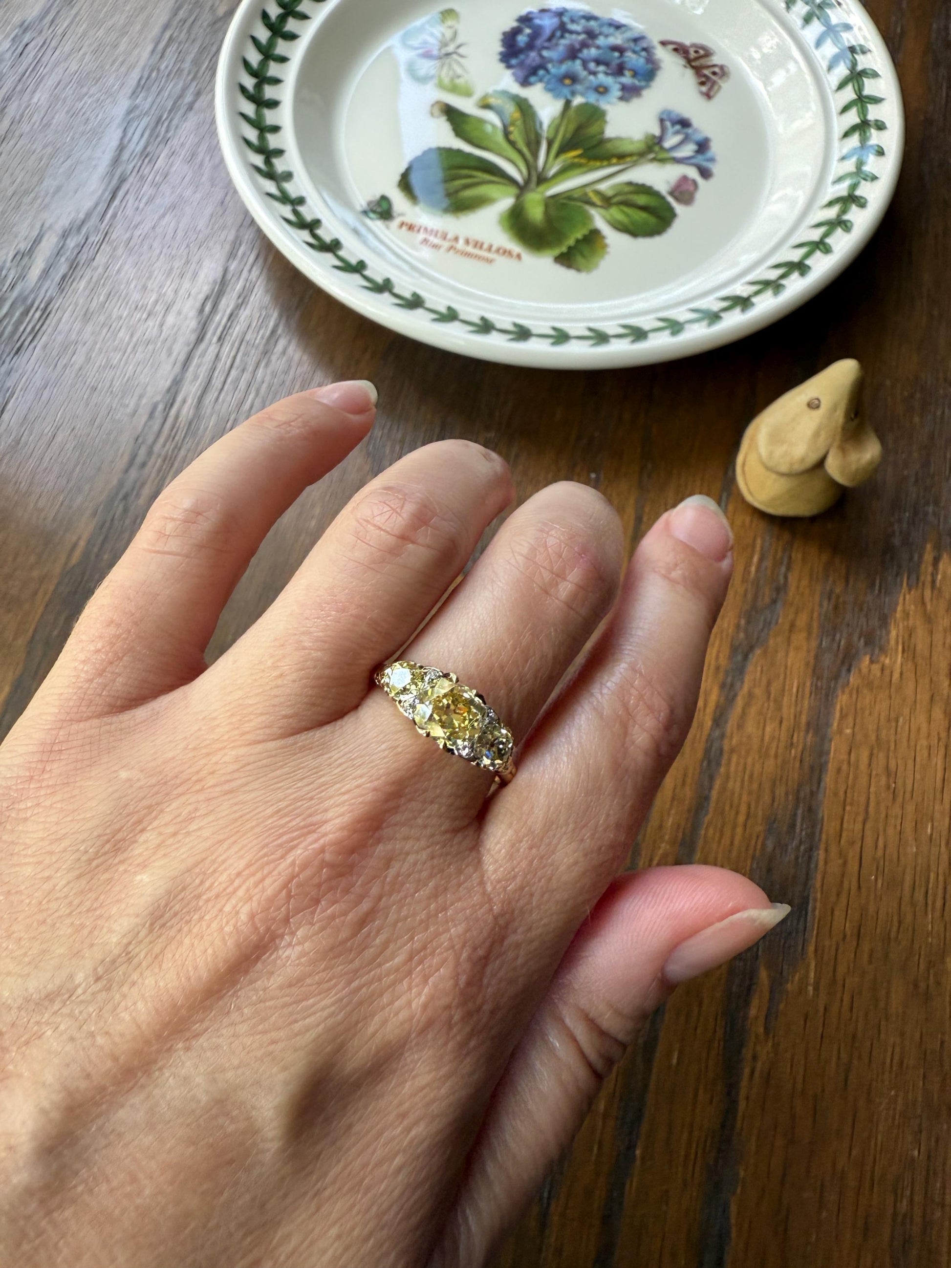 SPECIAL 3.1 Carat Antique FANCY YELLOW Old Mine Cut Diamond Three Stone Ring Gemset Prong Spacers 18k Gold Rare Chunky Band Canary 3.1Ct OmC