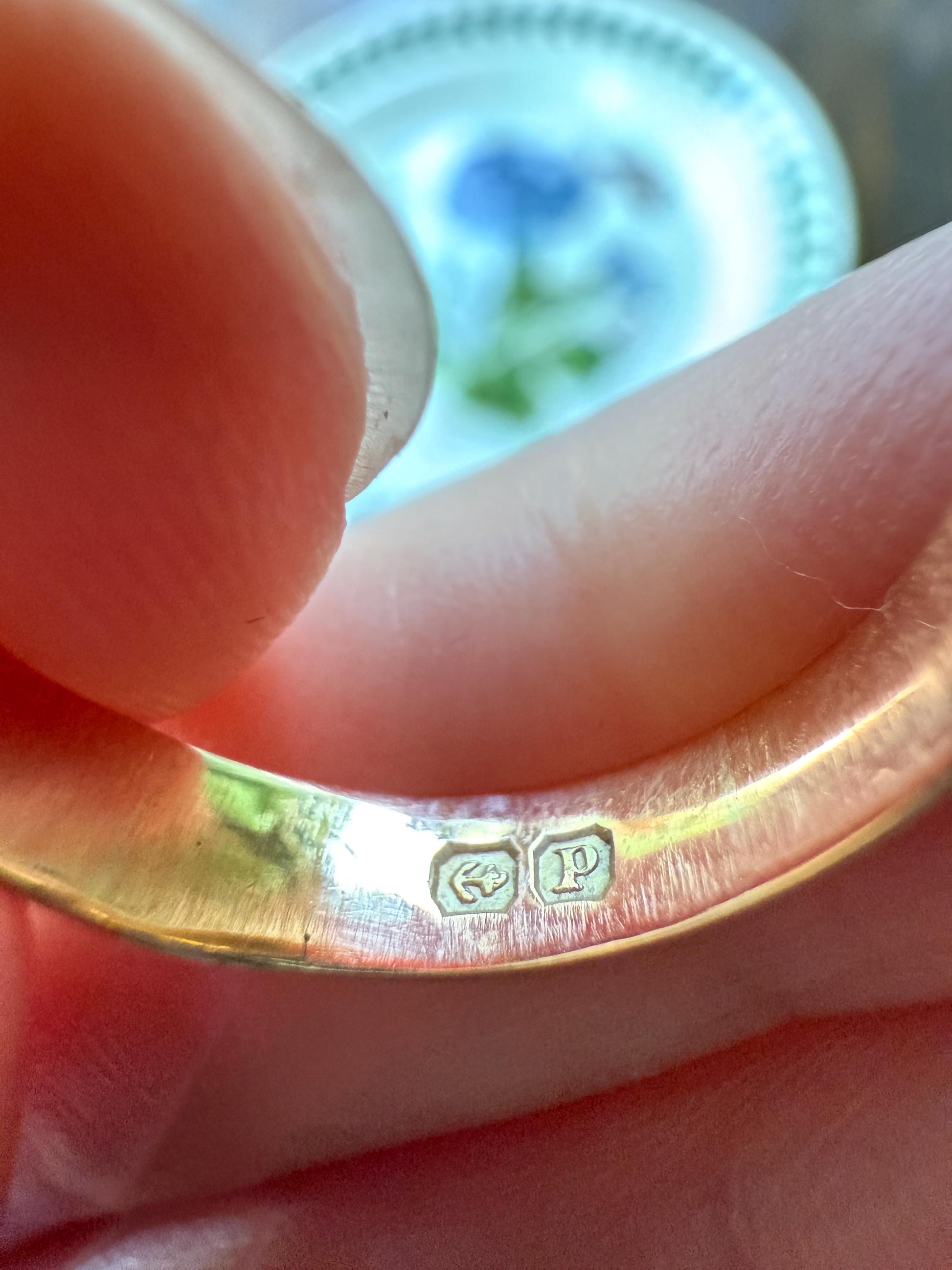 SHIELD Cut Carnelian Chunky Signet Ring 9k Gold Ornate Scrolled Edwardian Man or Unisex Band Stacker Figural Platform