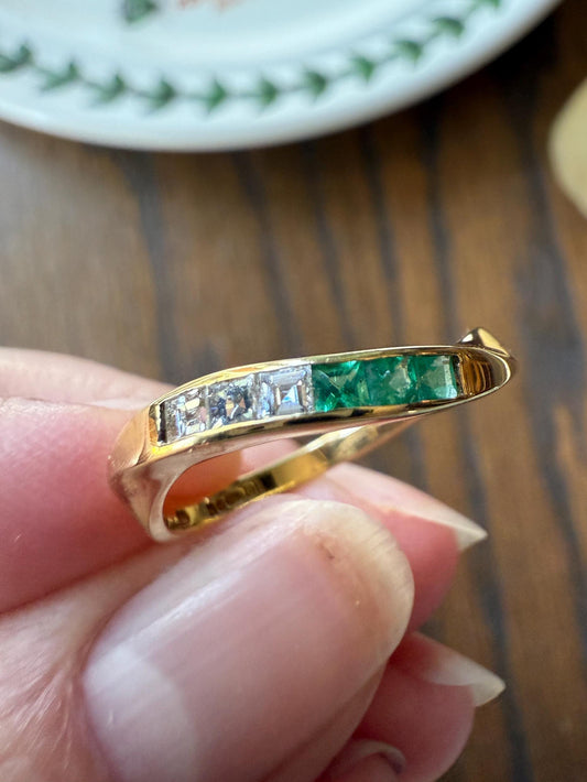 Unique EMERALD Princess Cut DIAMOND Asymmetrical 6 Stone Band Swirl 18k Gold Toi et Moi Ring Vintage Romantic Gift Green Stacker Chunky OMC