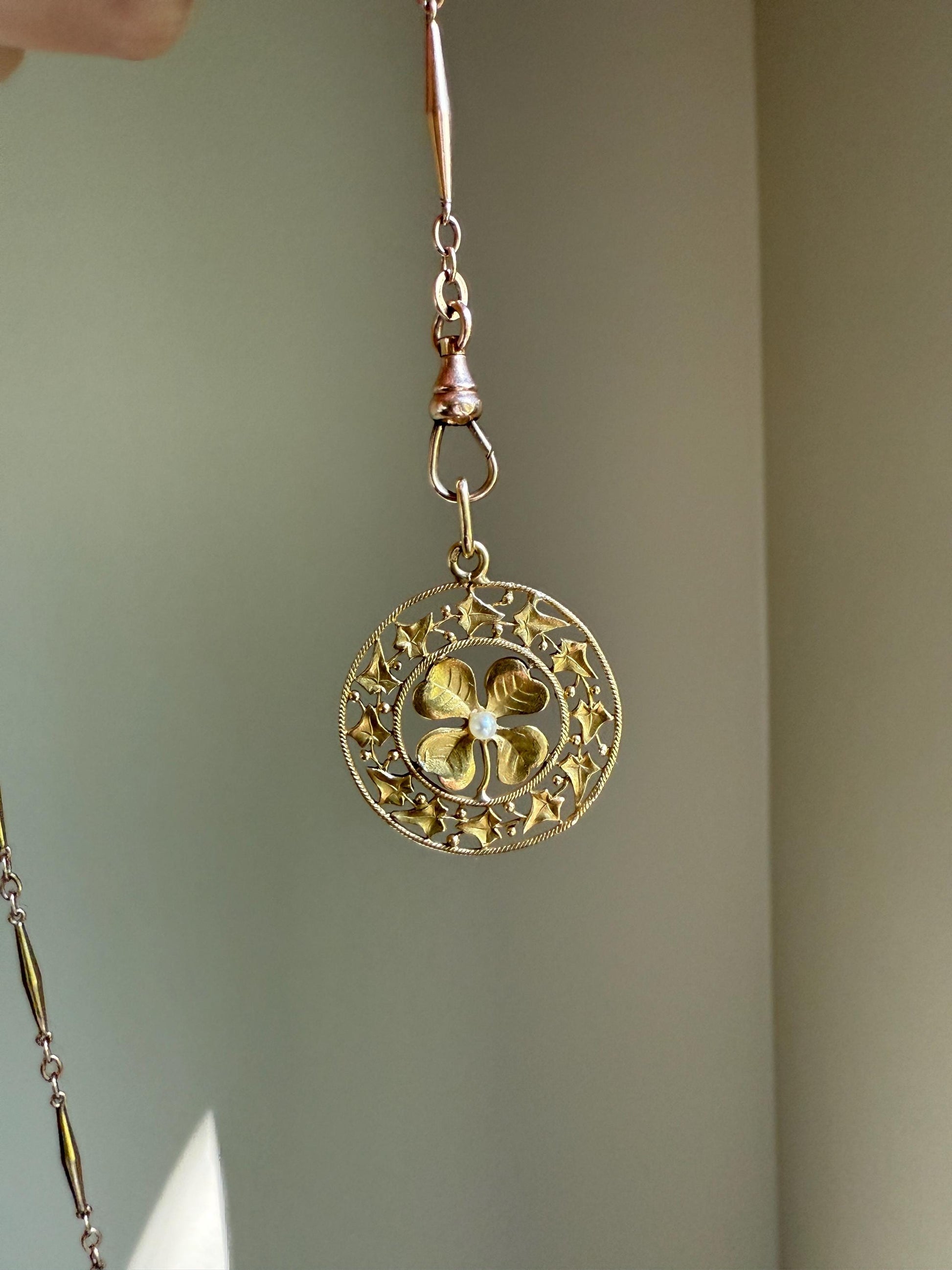 IVY Clover Pearl ANTIQUE French Belle Epoque 18k Gold Pendant Figural Medallion Love Medal Token Good Luck Charm Victorian Art Nouveau