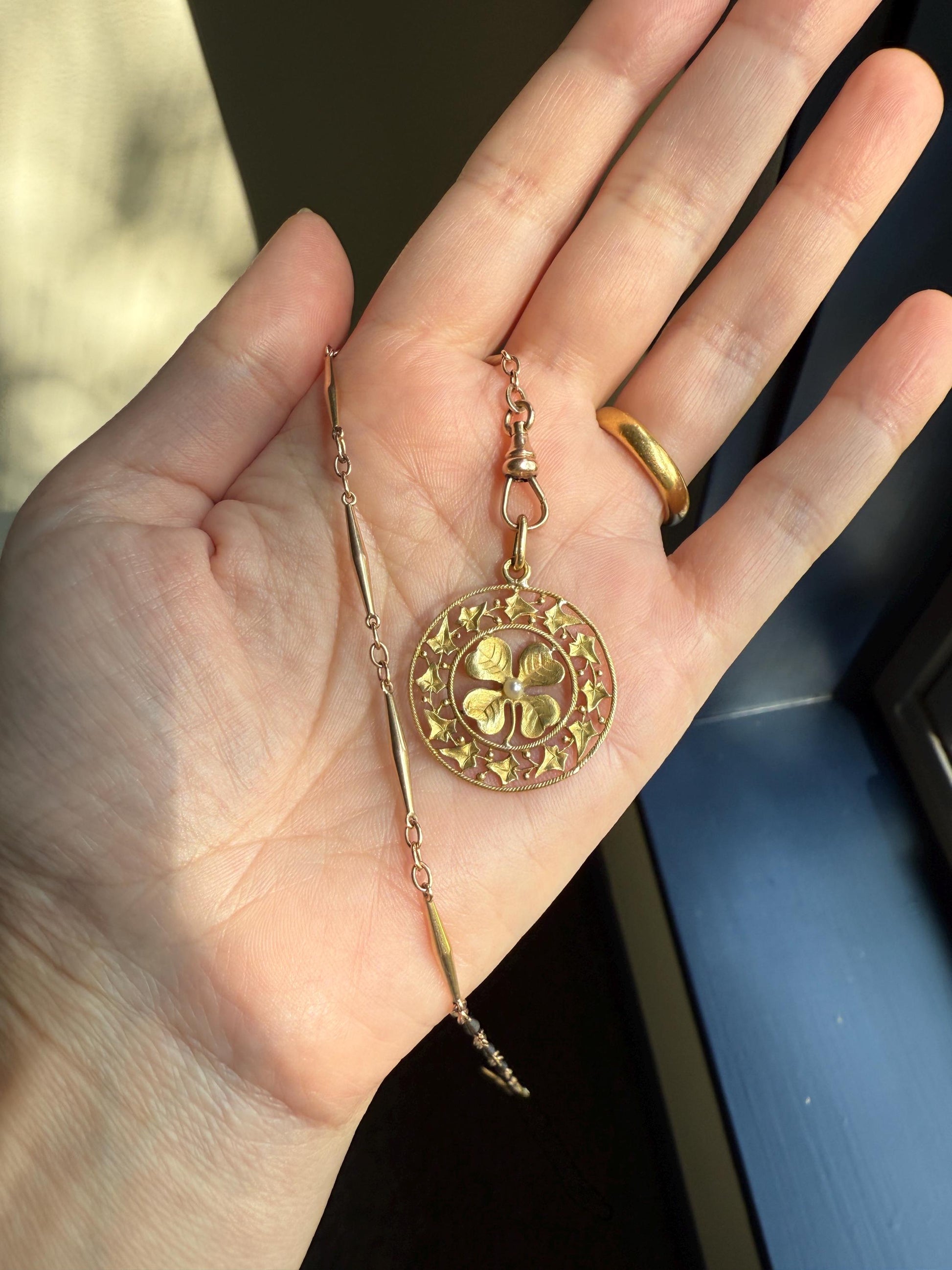IVY Clover Pearl ANTIQUE French Belle Epoque 18k Gold Pendant Figural Medallion Love Medal Token Good Luck Charm Victorian Art Nouveau
