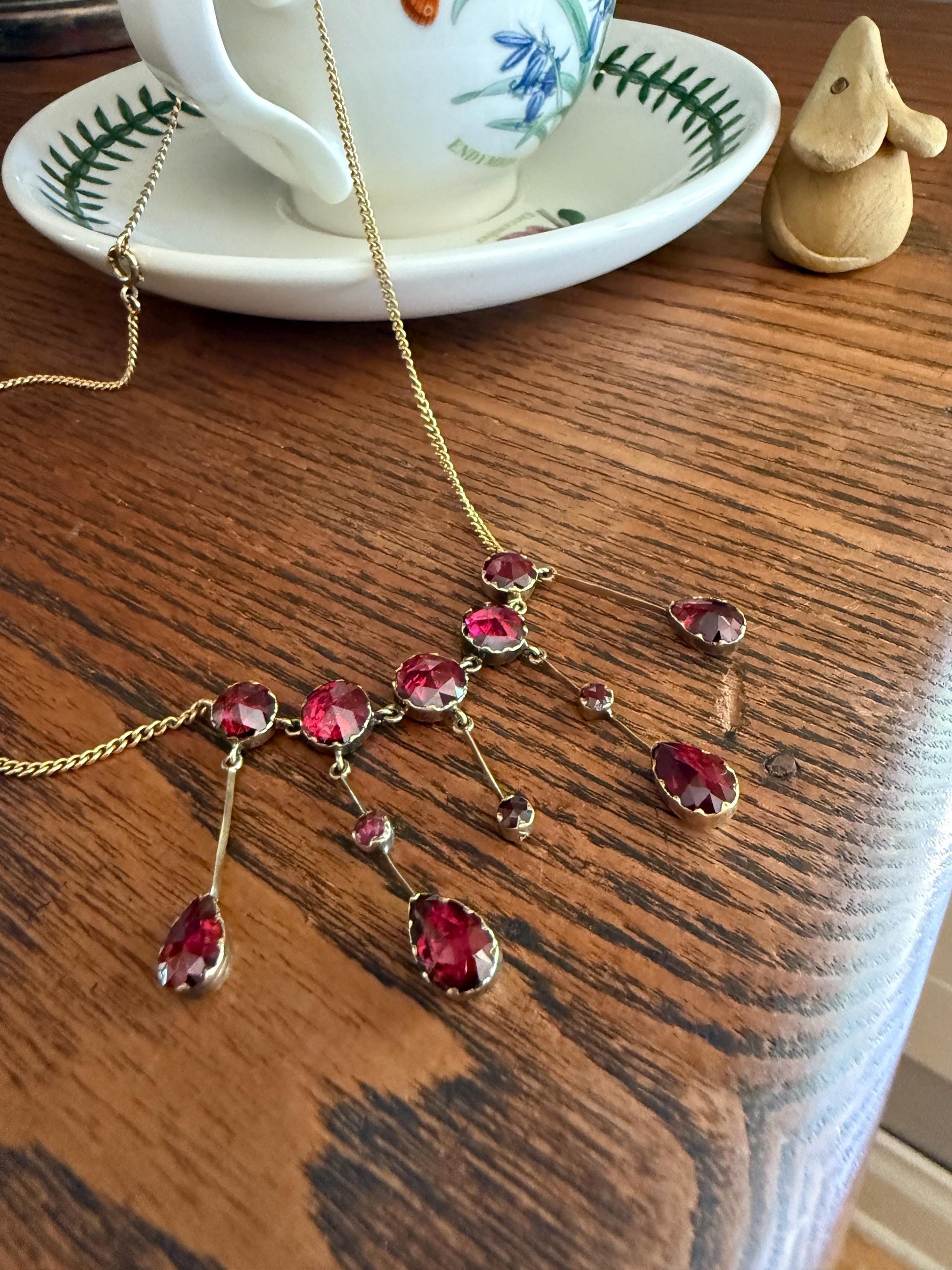 Gorgeous Perpignan GARNET Festoon Necklace Drapery Chain 18k Gold Bezel Set Rose Cut Closed Back Almandine Glowing