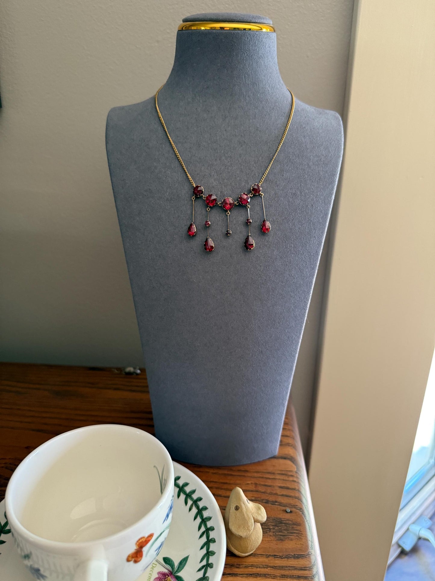 Gorgeous Perpignan GARNET Festoon Necklace Drapery Chain 18k Gold Bezel Set Rose Cut Closed Back Almandine Glowing