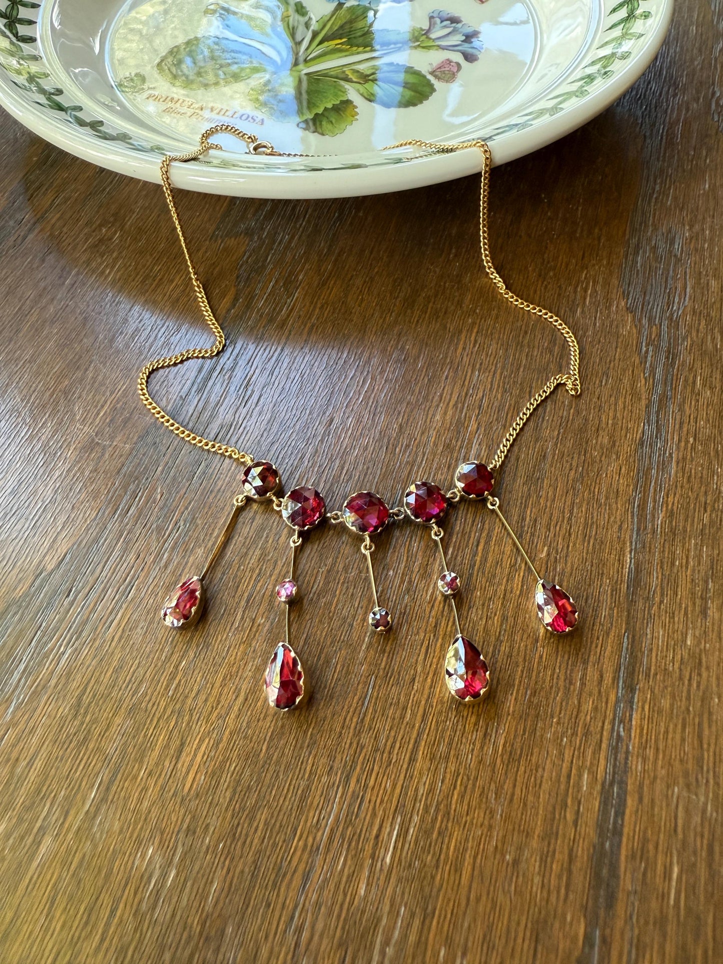 Gorgeous Perpignan GARNET Festoon Necklace Drapery Chain 18k Gold Bezel Set Rose Cut Closed Back Almandine Glowing