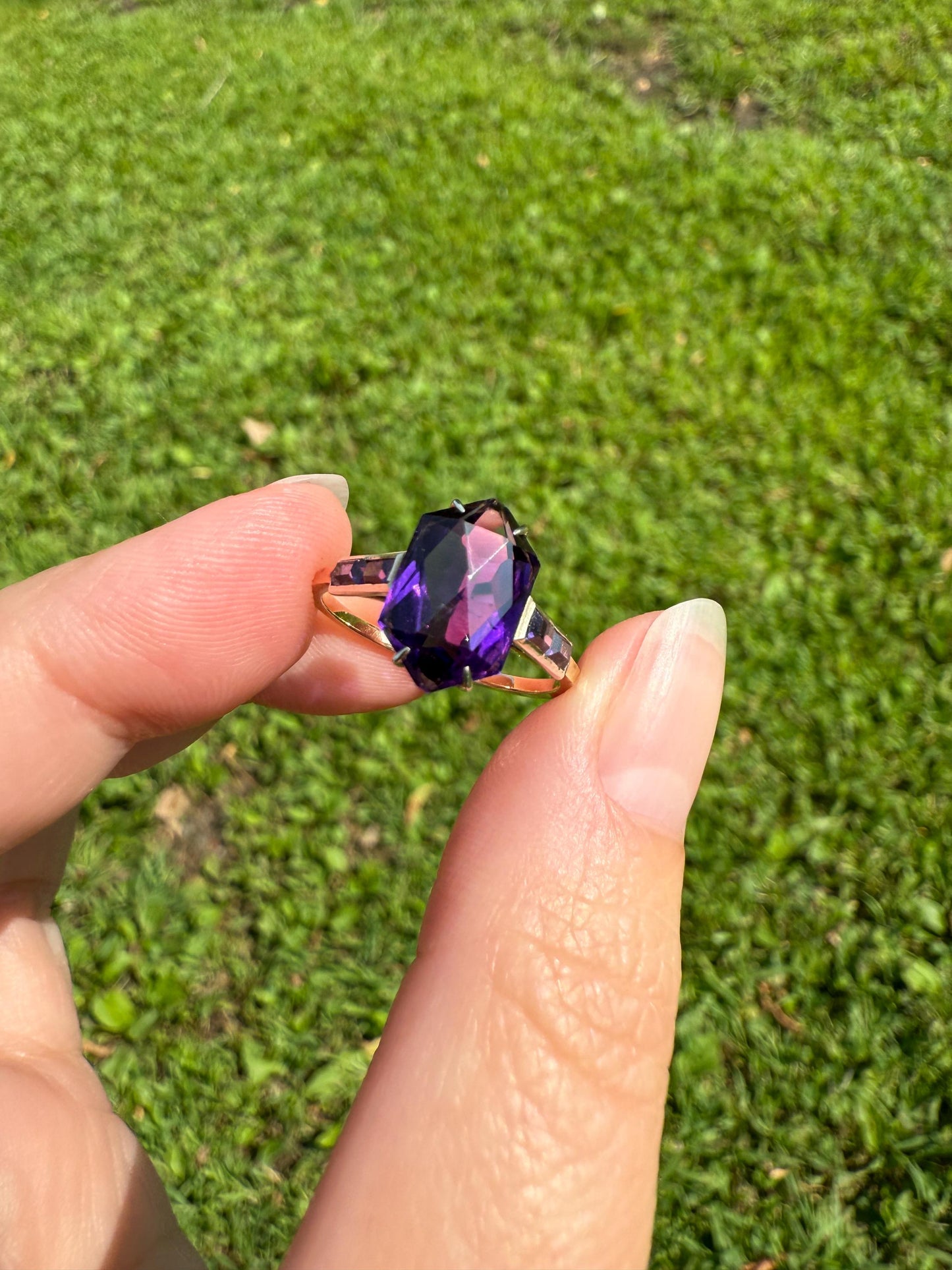 HEXAGON Kite Cut Shield Panel Vintage Purple AMETHYST Ring 9k Gold Rectangular Cut Shoulders Vintage Romantic Gift Colorful Stacker Not 10k