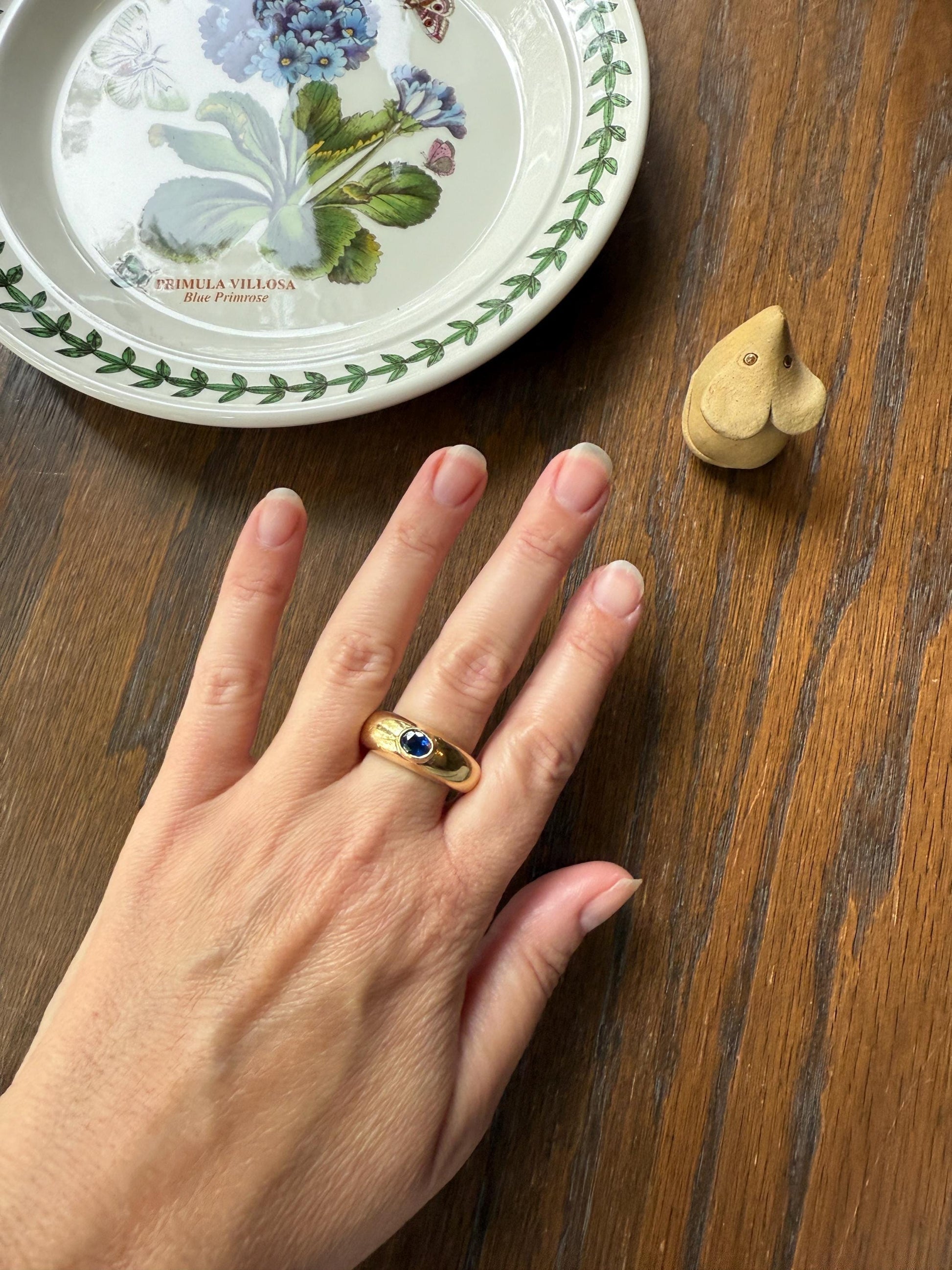 Vintage East West Natural SAPPHIRE Gypsy Ring 8.8g 18k Gold French Glowing Blue Wide Band Extra Chunky Domed Stacker Unisex Man Ring