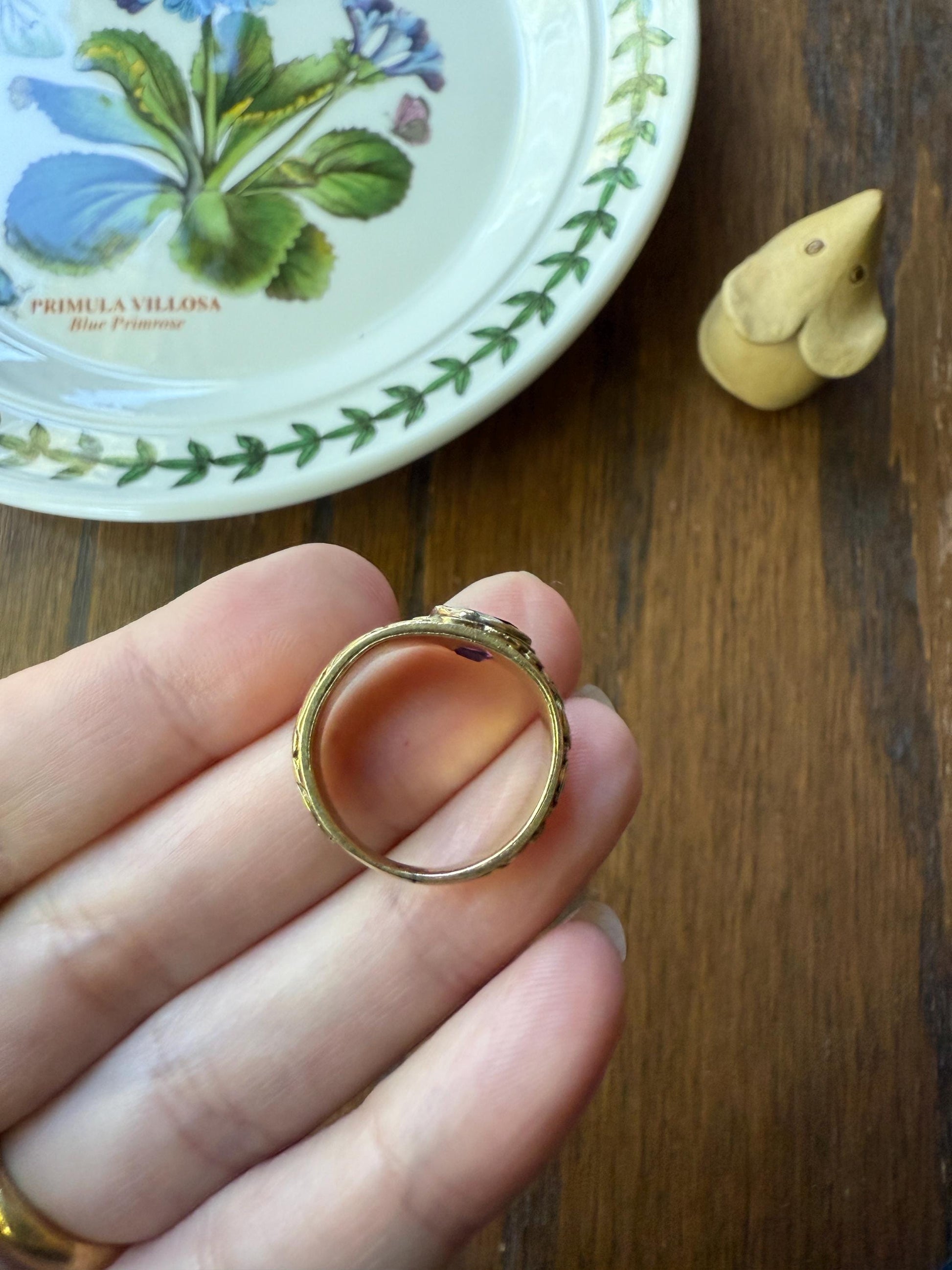 GARNET Victorian Antique Chunky FLORAL Wide Band 18k Gold Ring French Embossed Roses Purple East West Bezel Set Stacker Heavy Romantic Gift