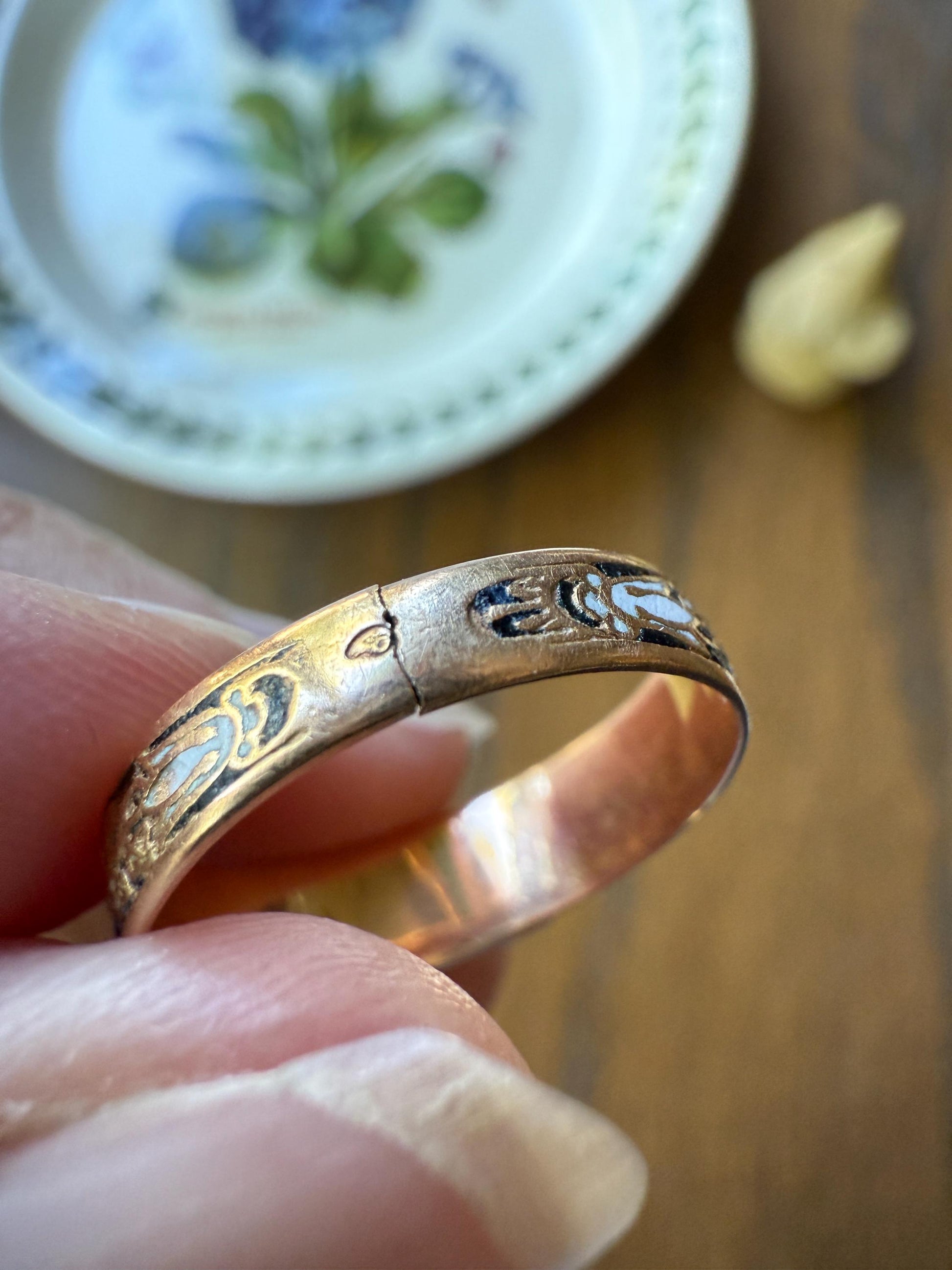 PANSY Antique FRENCH Regional Black Enamel 18k Gold Blank Signet Wedding Band Ring Floral Think of Me Stacker Romantic Gift Traditional