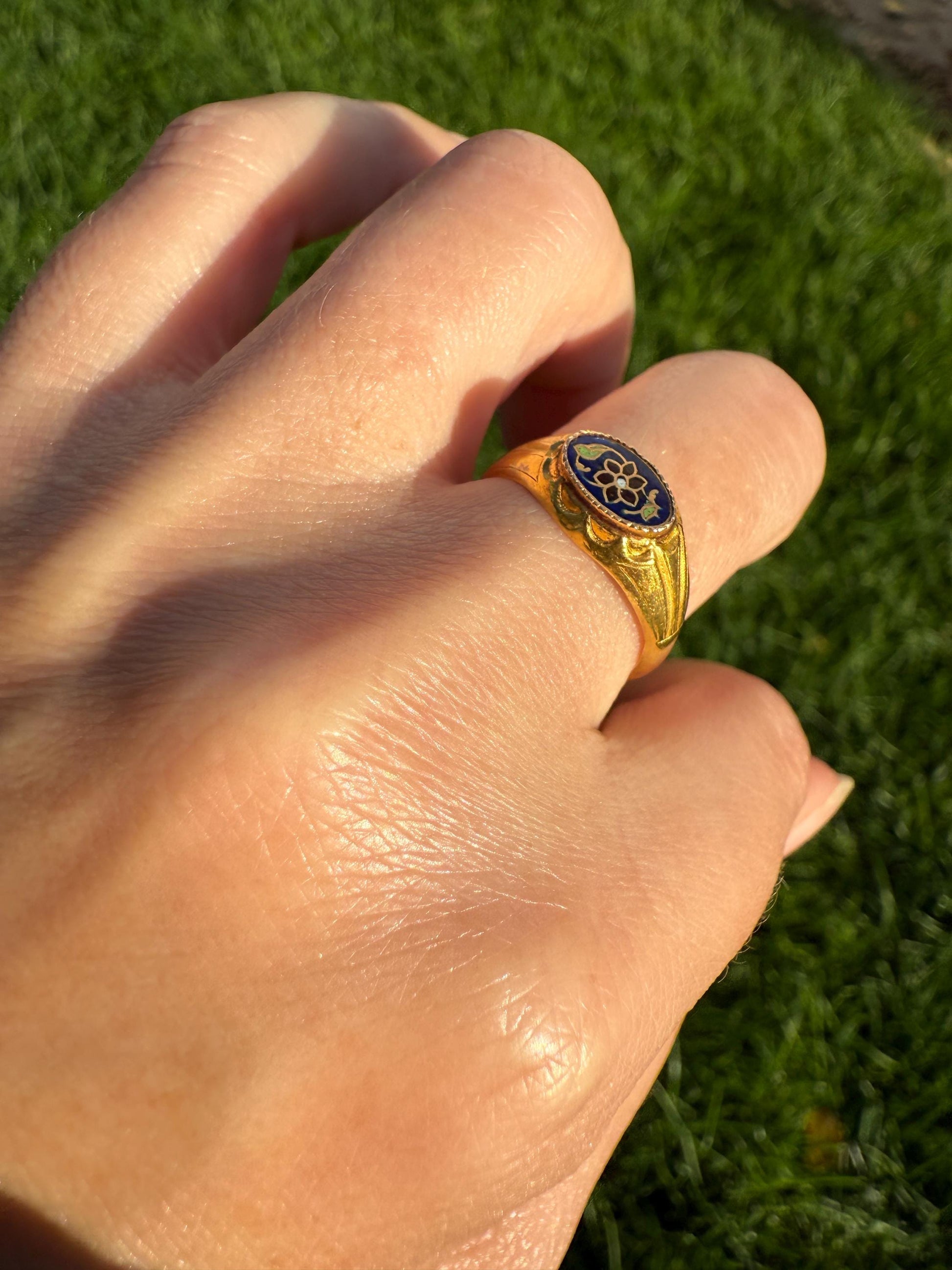 FLOWER Antique Blue Green Enamel Signet Ring 18k Gold Piecrust Linear Wide Band Shank Floral Figural Stacker Romantic Gift