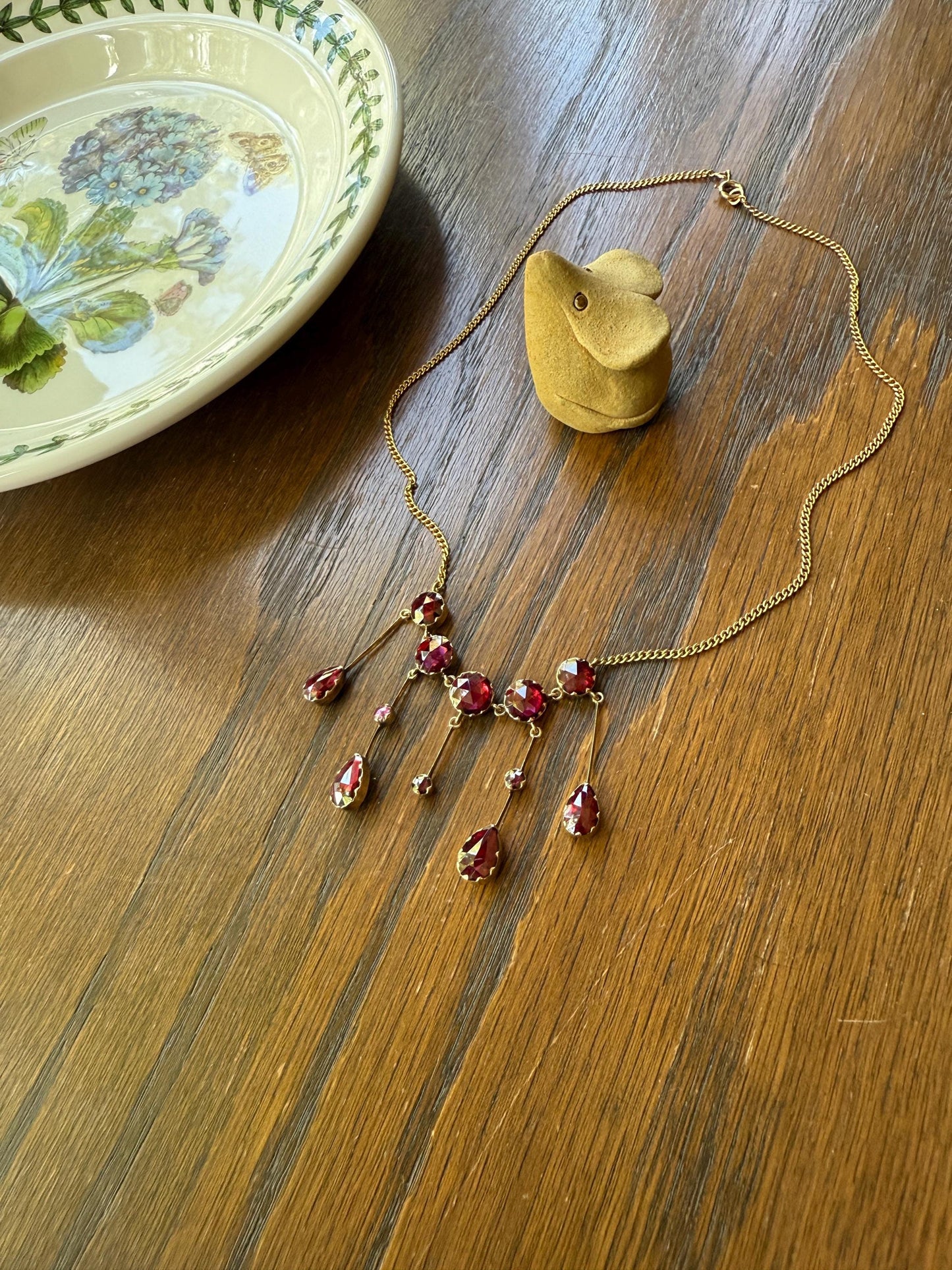 Gorgeous Perpignan GARNET Festoon Necklace Drapery Chain 18k Gold Bezel Set Rose Cut Closed Back Almandine Glowing