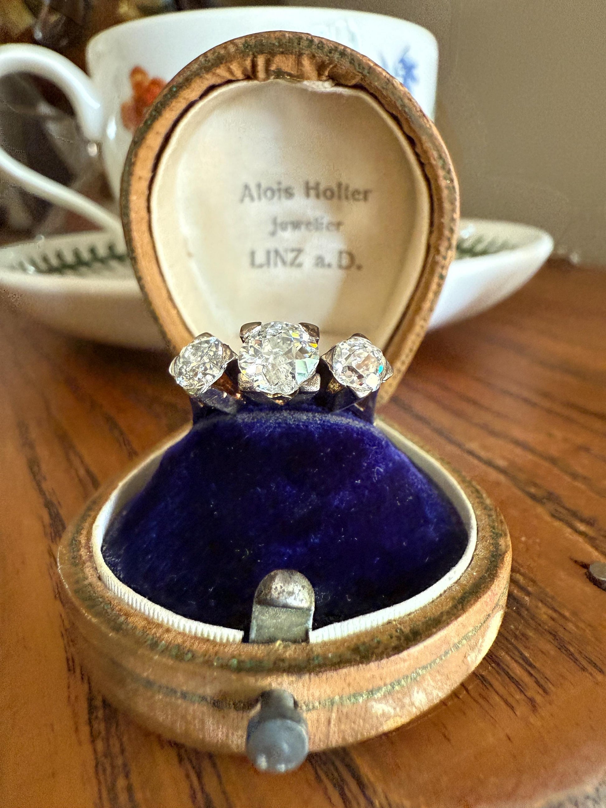 TALL Antique 2 CARATS Three Stone Chunky Old Mine Cut Diamond Ring 18k White Gold Stackable Band Geometric Square Prong Art Deco 2Ctw OMC