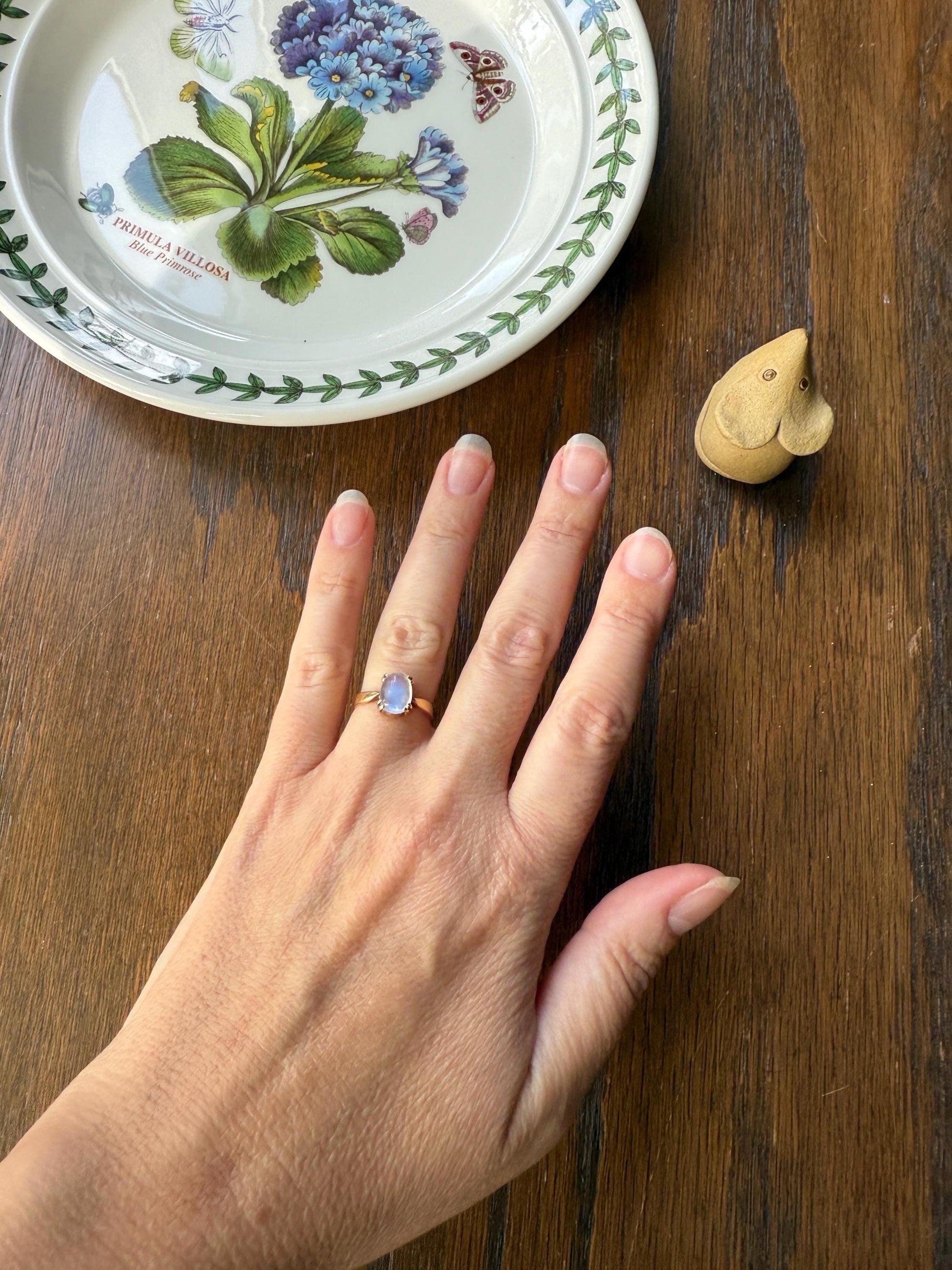 MOONSTONE Blue Antique Oval Solitaire Ring 18k Gold Art Nouveau Romantic Gift Glowing Orb Minimalist Victorian A+ Color French Belle Epoque