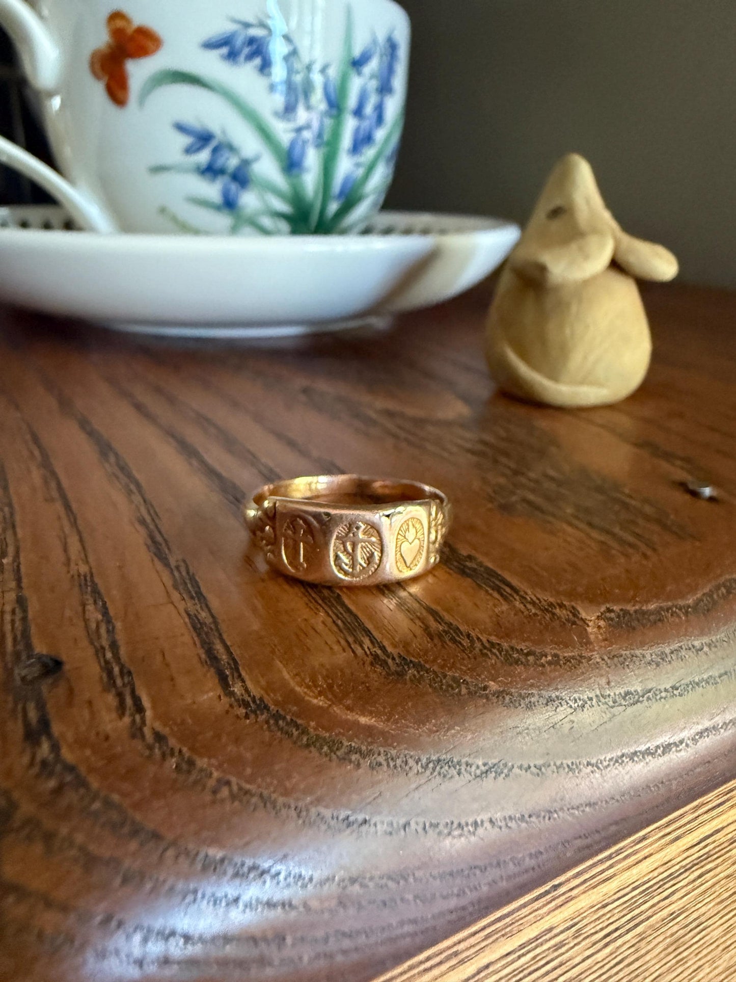 French VICTORIAN Era Antique Ring 18k Gold 3 Virtues Faith Hope Anchor Heart Cross Beveled Stacker Band Ornate Gift Belle Epoque Figural