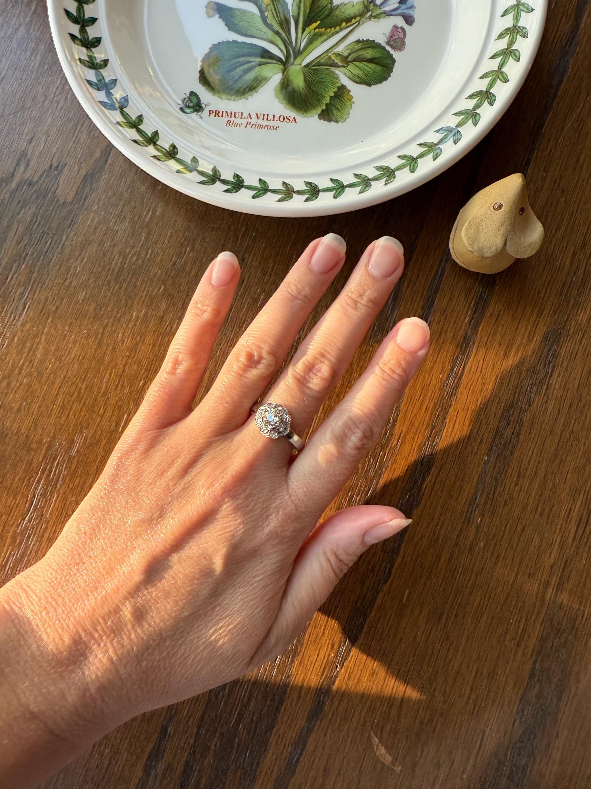 Vintage 1 Carat Tdw Antique Old European Cut Diamonds 18k White Gold Ring Scandinavian Domed Ornate Cluster Ring Art Deco Edwardian Style