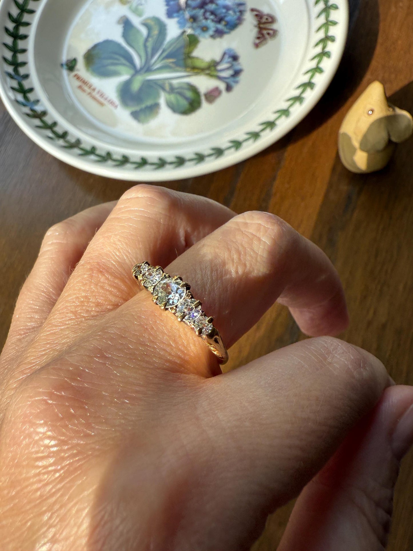 Five Stone 1 Carat Old Mine Cut DIAMOND Antique 18k Gold Ring Stacker Band Graduated Ornate Scrolled Anniversary Wedding Sparkle 1Ctw OMC