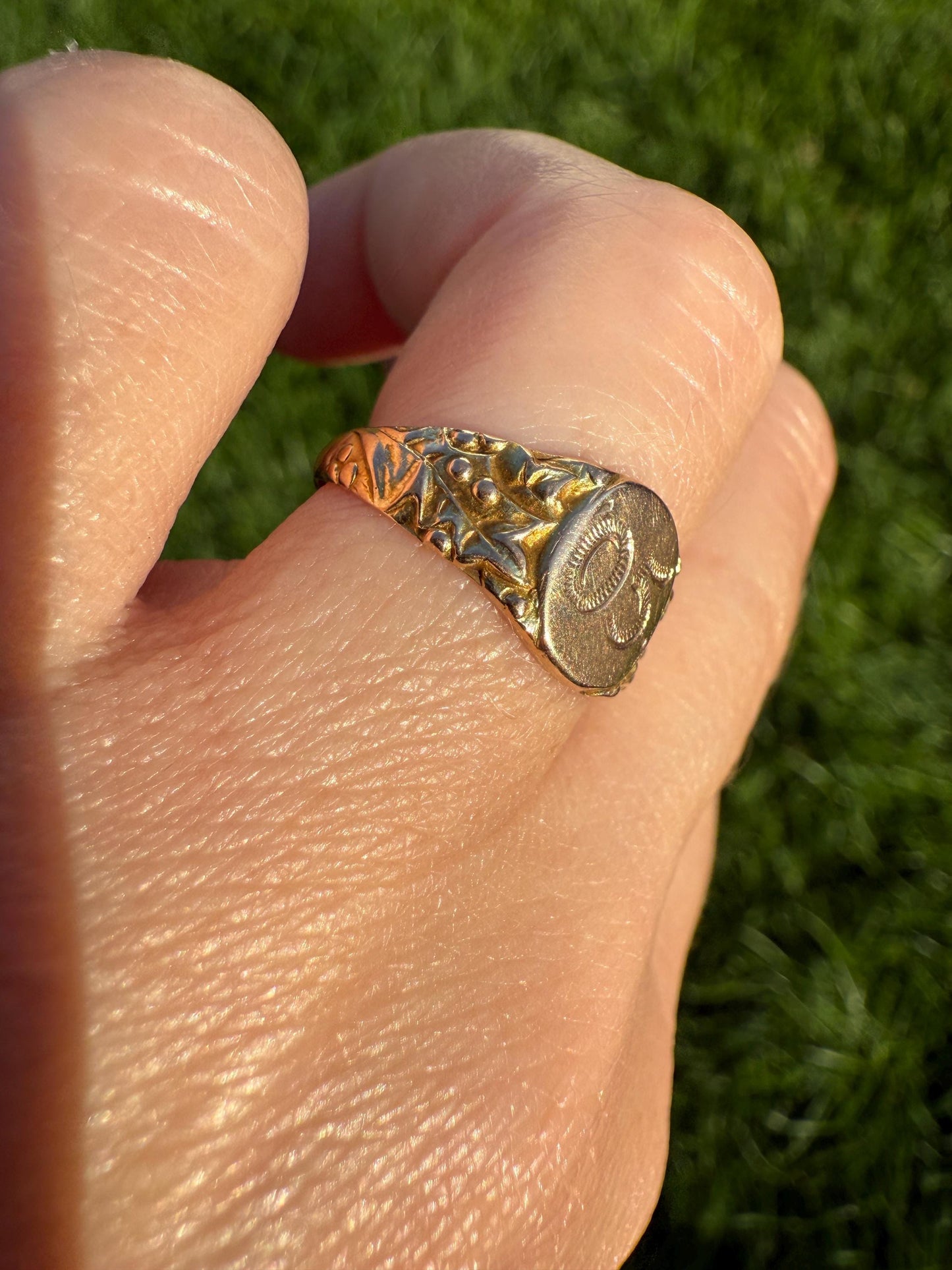 HOLLY Year Date Ring Signet c1905 Provenance Romantic Holiday Christmas Gift Figural Leaf Band 10k Rose Yellow Gold Leaves Berries Stacker
