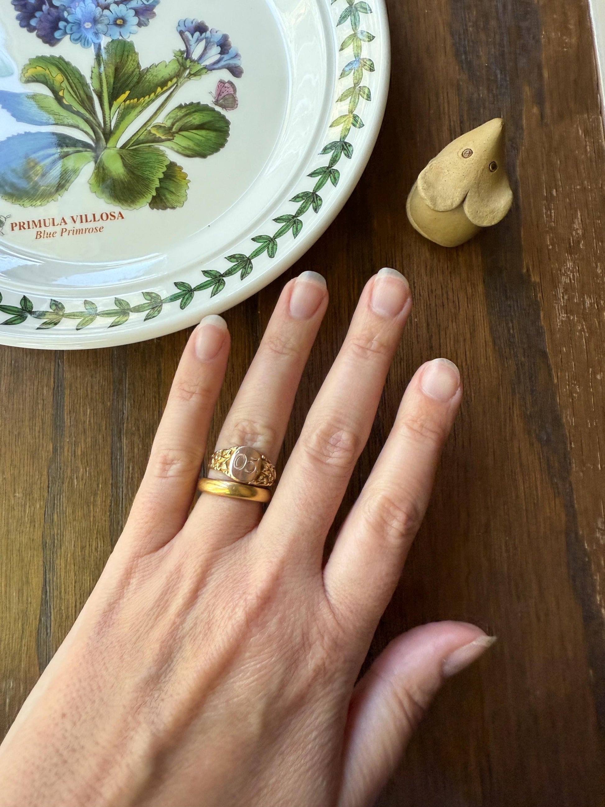 HOLLY Year Date Ring Signet c1905 Provenance Romantic Holiday Christmas Gift Figural Leaf Band 10k Rose Yellow Gold Leaves Berries Stacker