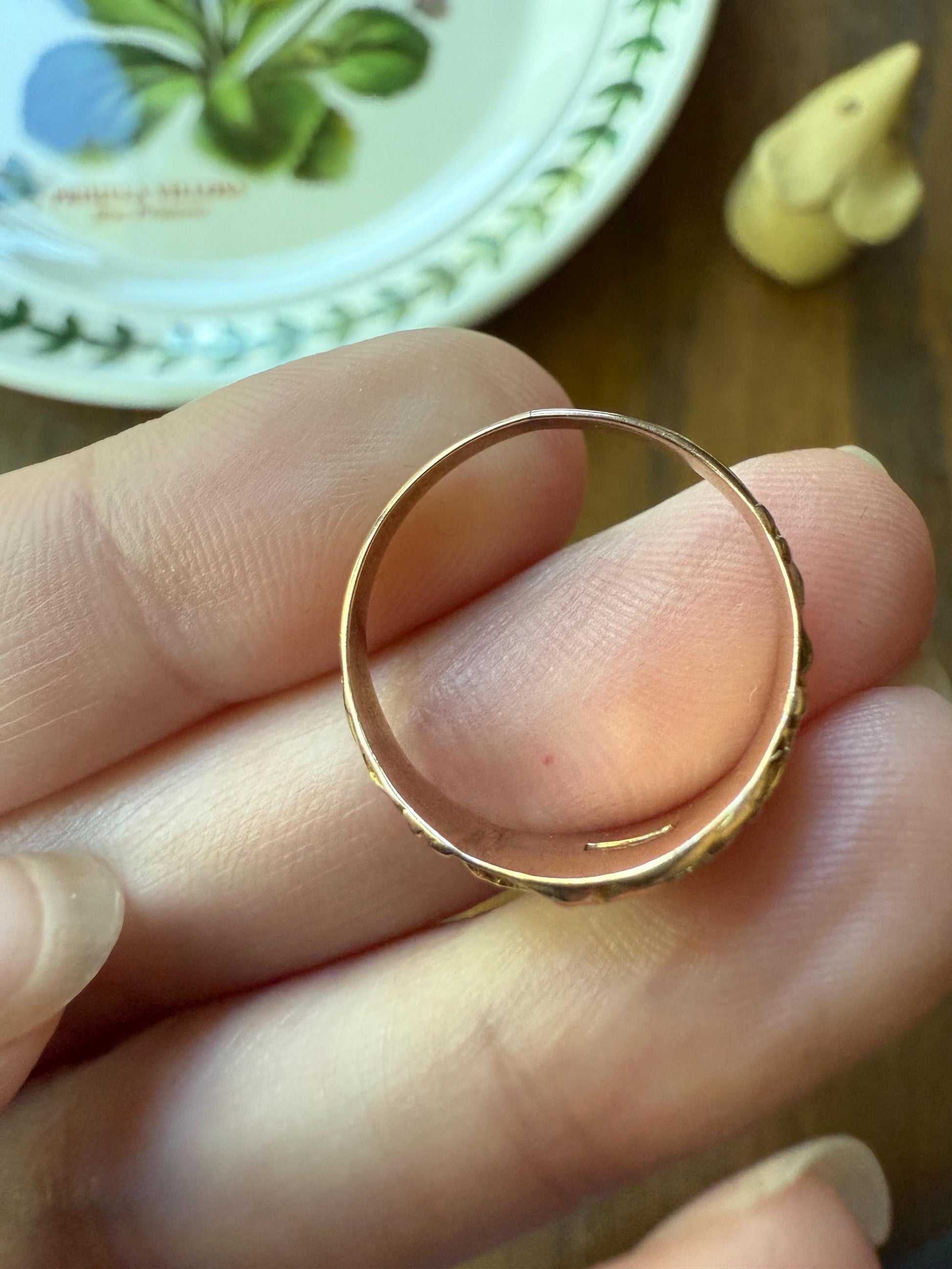 HOLLY Year Date Ring Signet c1905 Provenance Romantic Holiday Christmas Gift Figural Leaf Band 10k Rose Yellow Gold Leaves Berries Stacker