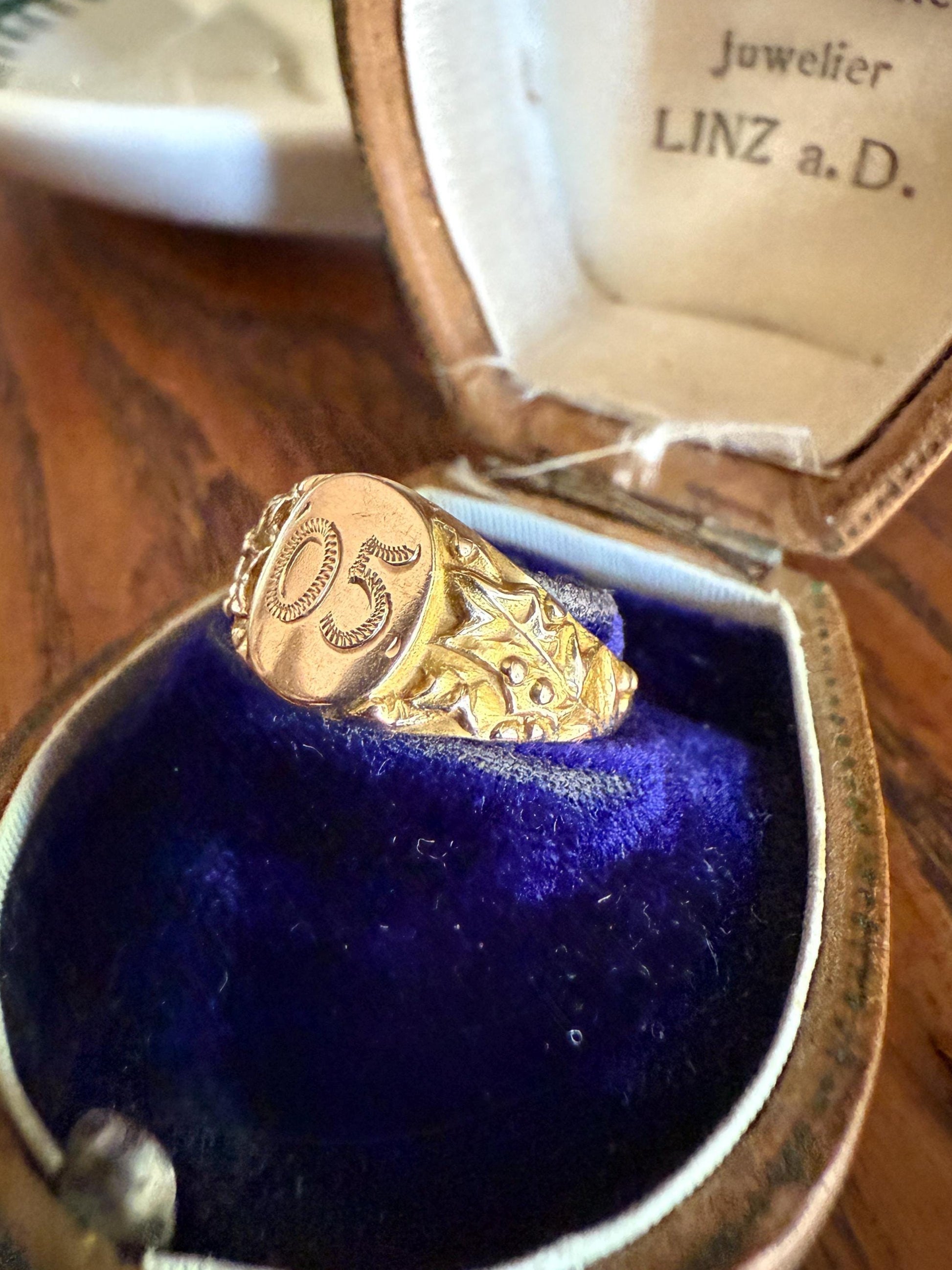 HOLLY Year Date Ring Signet c1905 Provenance Romantic Holiday Christmas Gift Figural Leaf Band 10k Rose Yellow Gold Leaves Berries Stacker