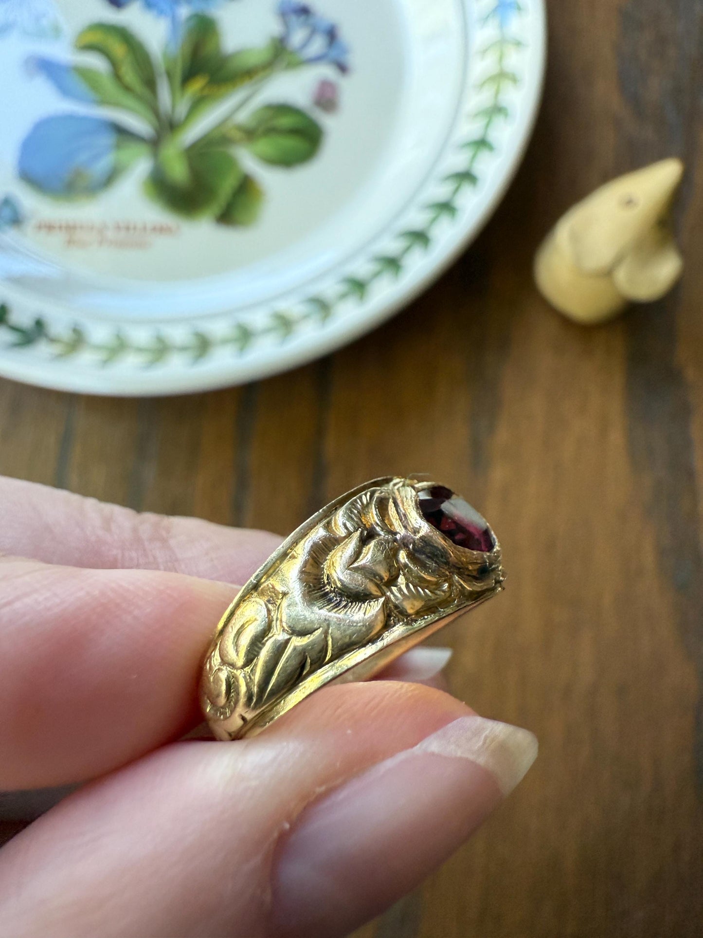 GARNET Victorian Antique Chunky FLORAL Wide Band 18k Gold Ring French Embossed Roses Purple East West Bezel Set Stacker Heavy Romantic Gift