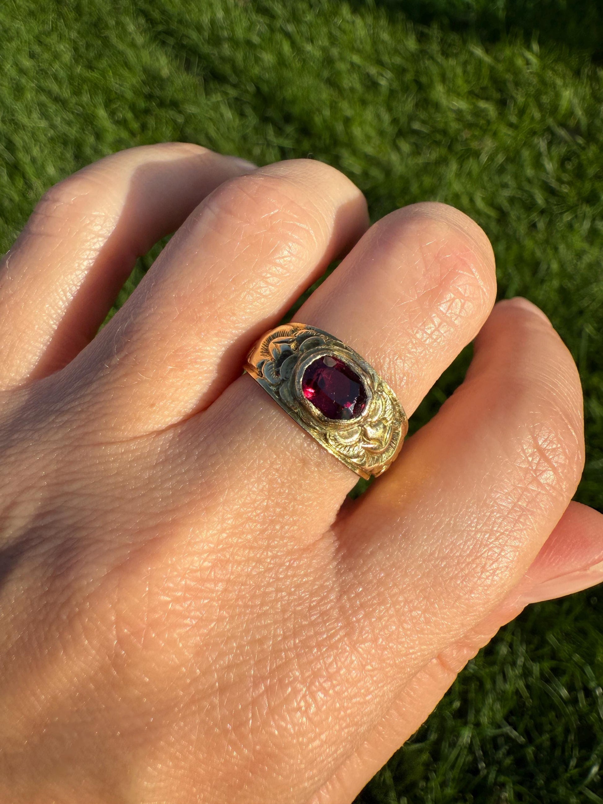 GARNET Victorian Antique Chunky FLORAL Wide Band 18k Gold Ring French Embossed Roses Purple East West Bezel Set Stacker Heavy Romantic Gift