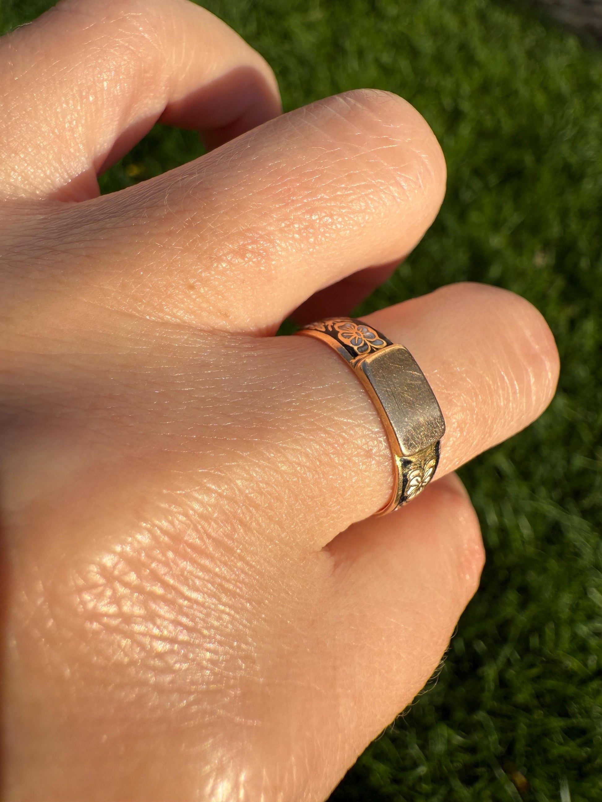 PANSY Antique FRENCH Regional Black Enamel 18k Gold Blank Signet Wedding Band Ring Floral Think of Me Stacker Romantic Gift Traditional