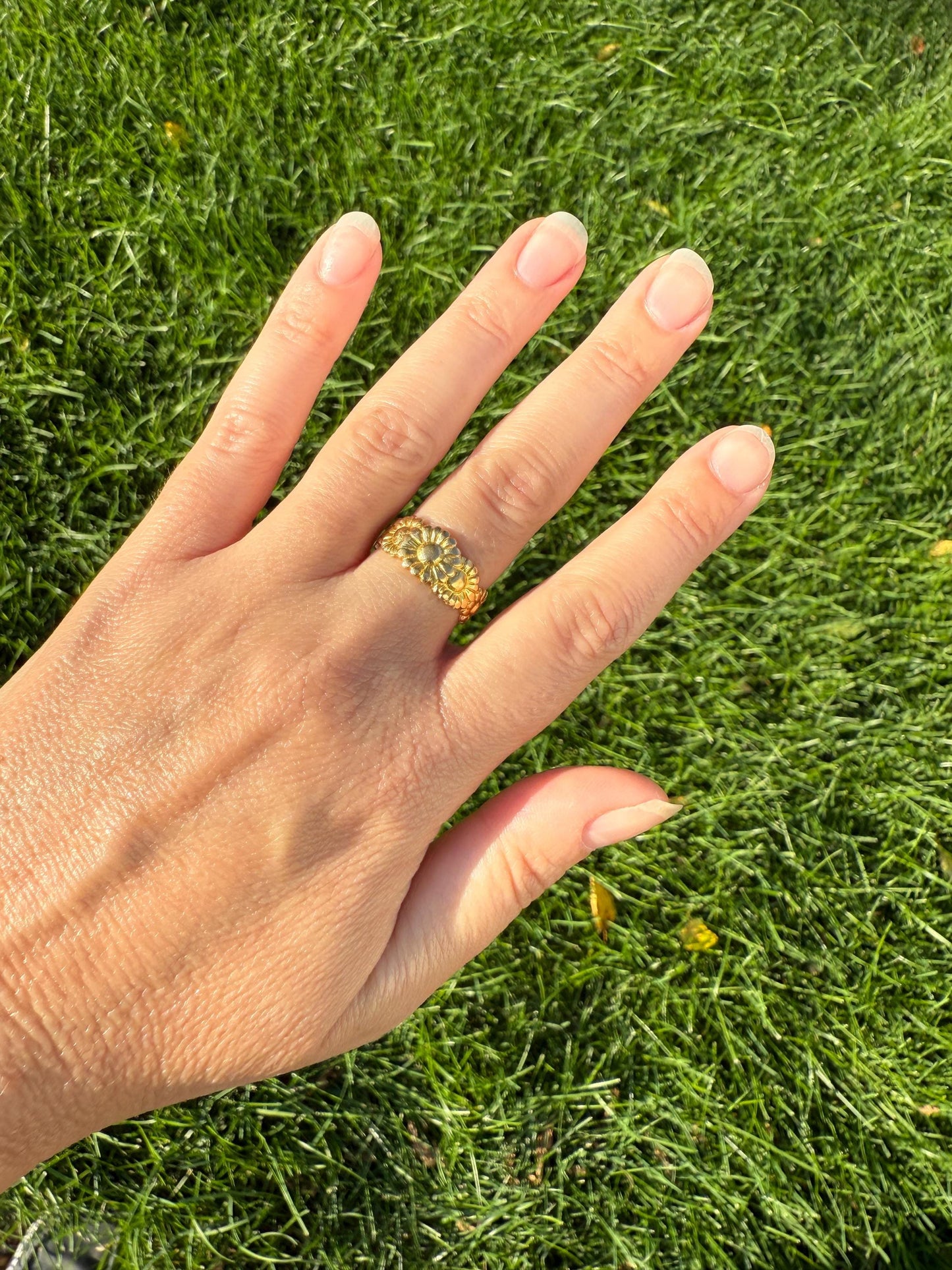 Rare Daisy Chain French Antique Figural 18k Gold Ring Floral Art Nouveau Belle Epoque Love Gift 7 Flower Wide Wedding Eternity Band Stacker