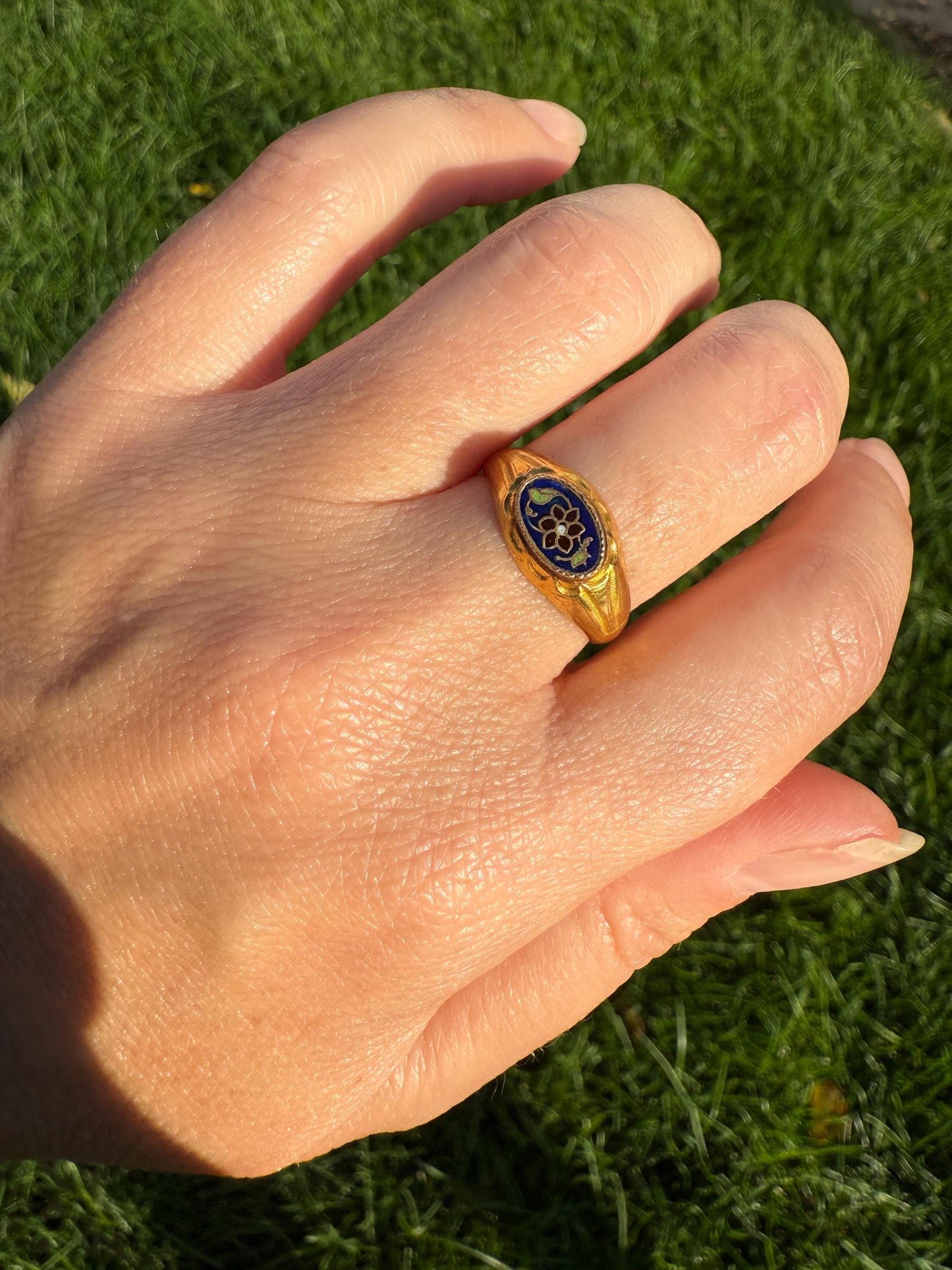 FLOWER Antique Blue Green Enamel Signet Ring 18k Gold Piecrust Linear Wide Band Shank Floral Figural Stacker Romantic Gift