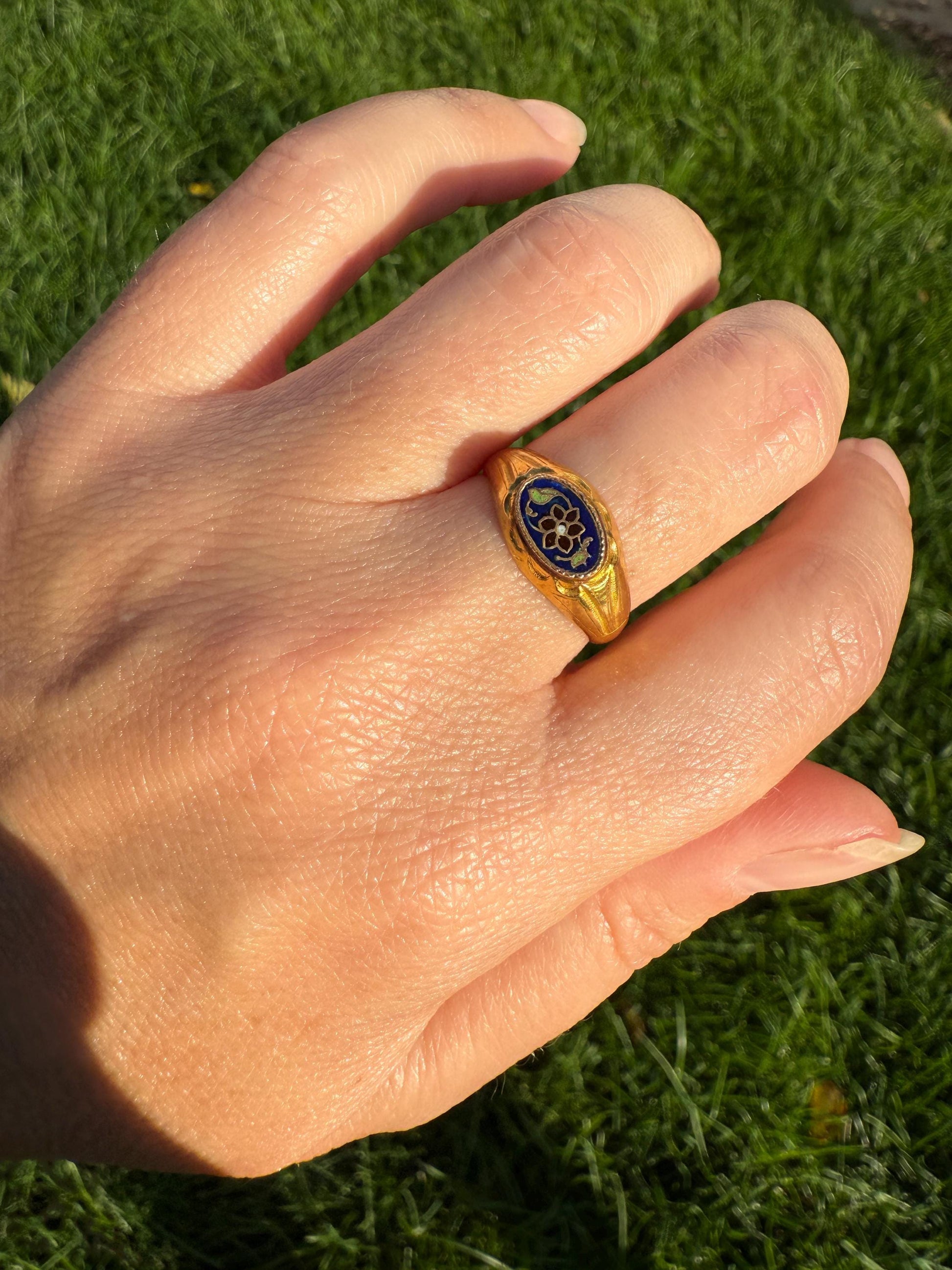 FLOWER Antique Blue Green Enamel Signet Ring 18k Gold Piecrust Linear Wide Band Shank Floral Figural Stacker Romantic Gift