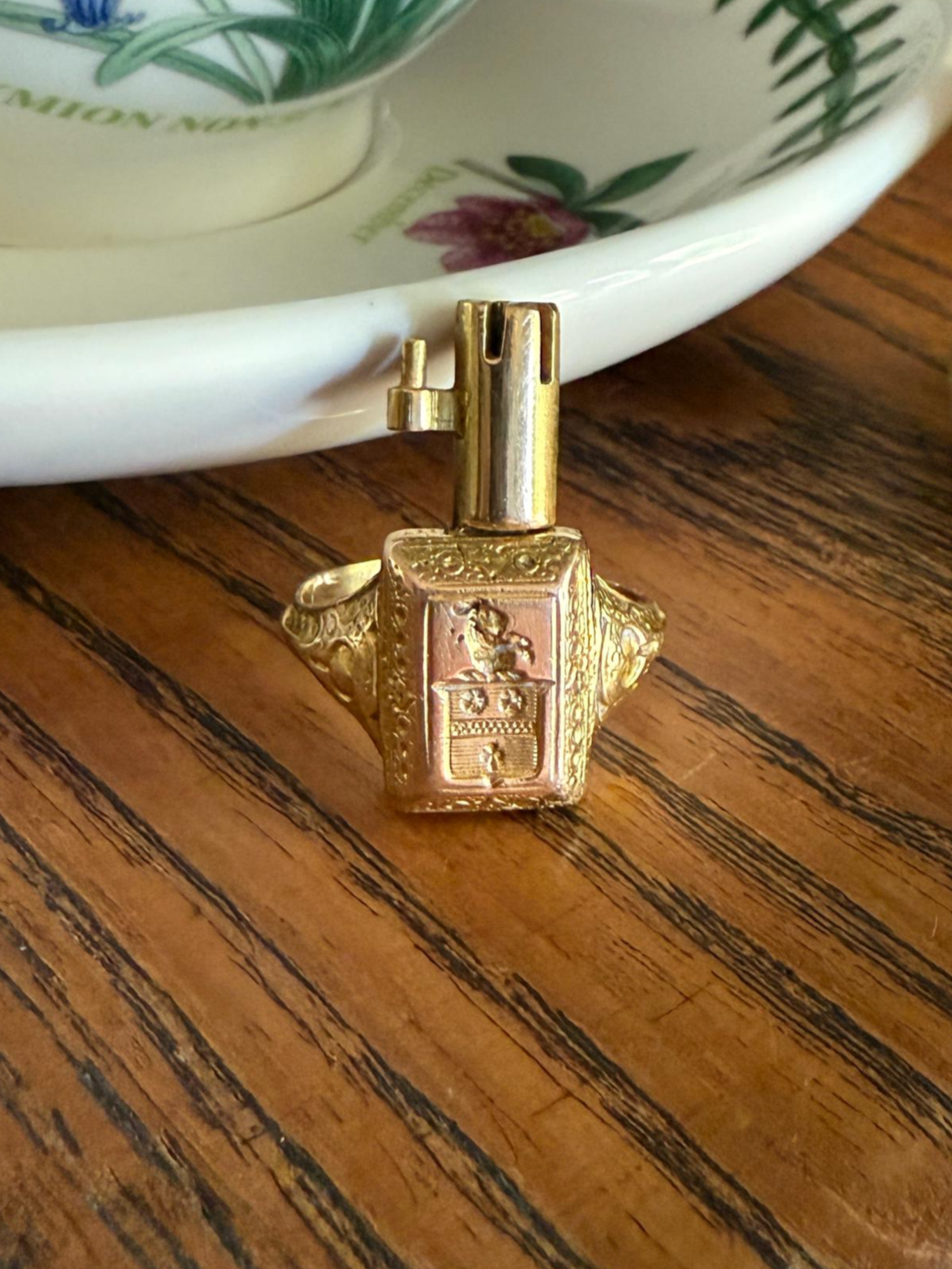 SECRET Hidden Key SIGNET Ring Heraldic Coat of Arms HEAVY 12g 18k Gold Unisex Wax Seal Historic Rare Stacker Ram Benner Crest