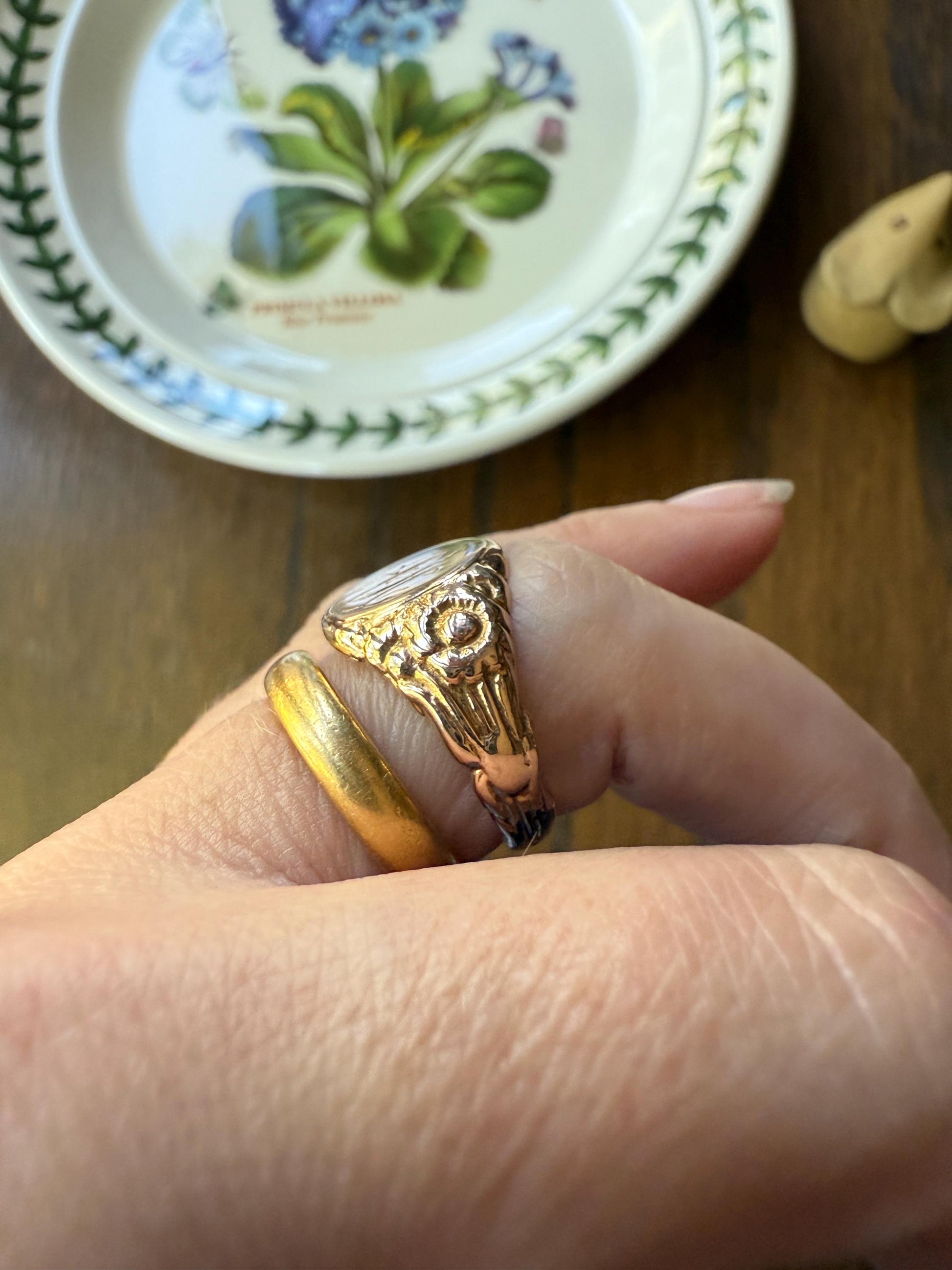 DAISY Antique FLORAL Signet Ring 10k Gold Chunky Sleek Oval Ornate Monogram A H Victorian Figural