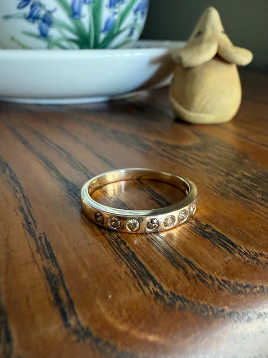 Vintage FANCY Brown Chocolate Golden Cognac Diamond Seven Stone Gypsy Band Skinny Stacker Half Hoop Eternity 9k Gold Minimalist