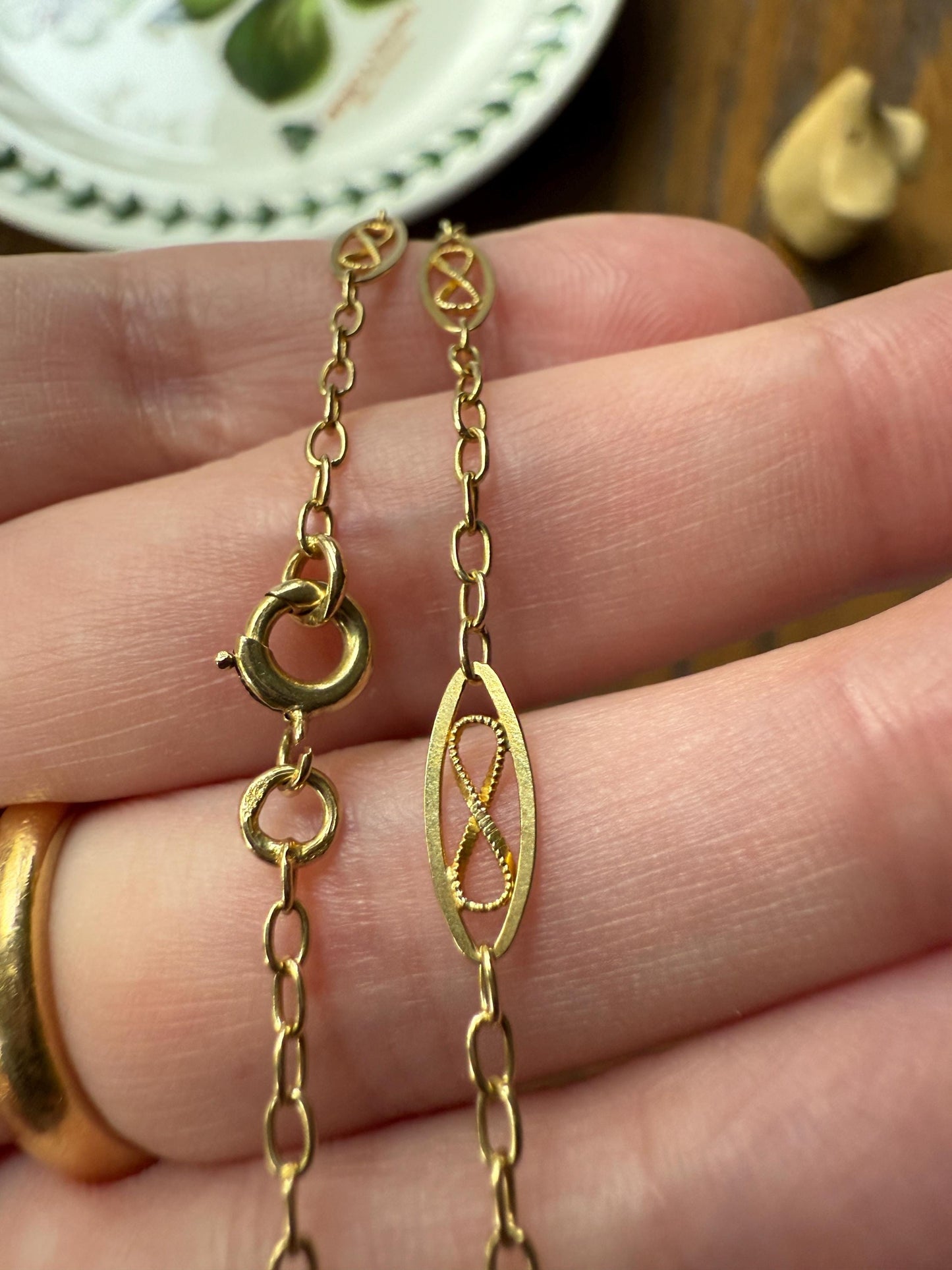 Dainty French Vintage to Art Deco Antique Chain 18k Gold Solid Oval Alternating Infinity Links 18.75" Necklace 4.5g Layering Shimmer Glow