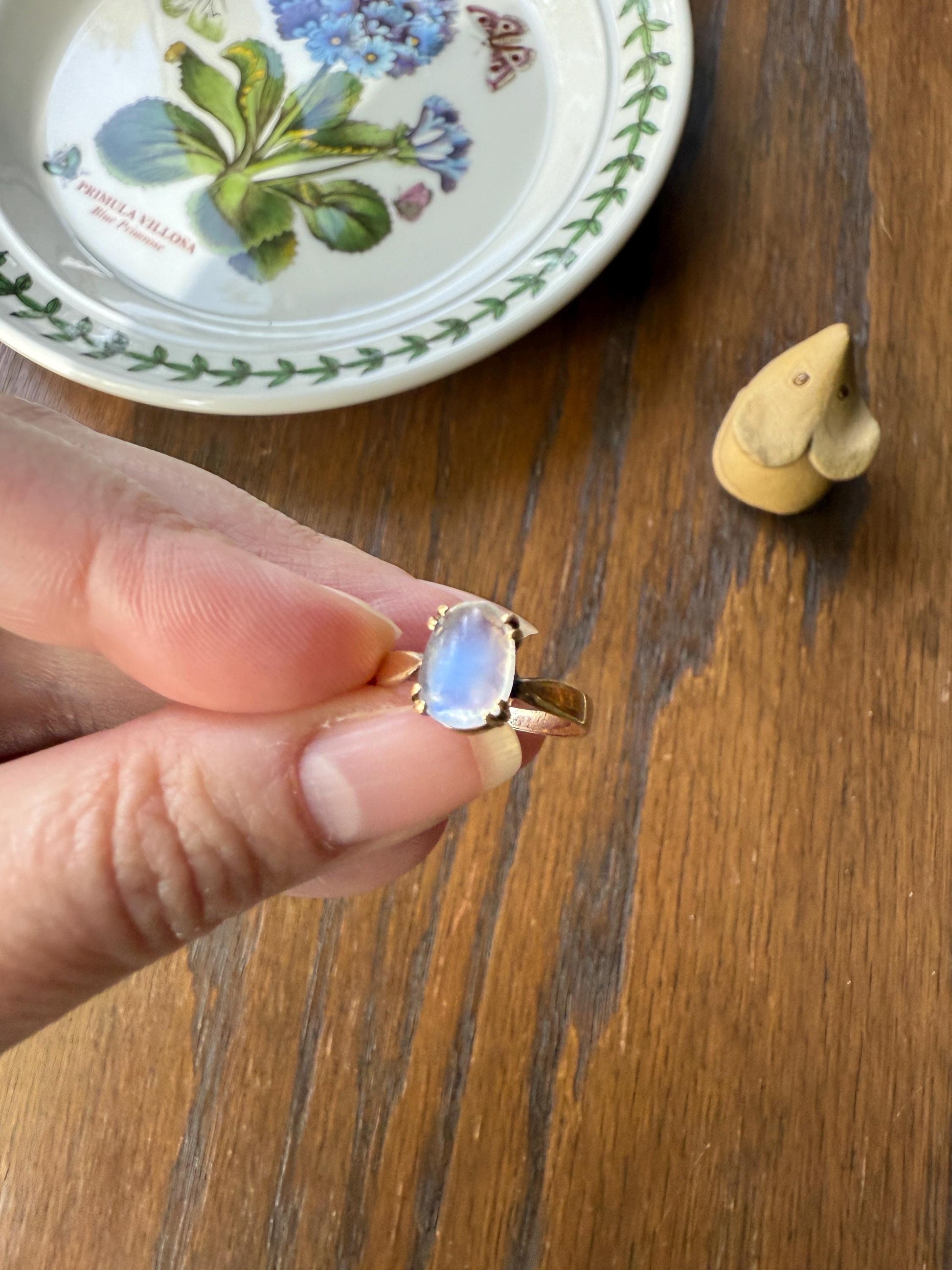 MOONSTONE Blue Antique Oval Solitaire Ring 18k Gold Art Nouveau Romantic Gift Glowing Orb Minimalist Victorian A+ Color French Belle Epoque