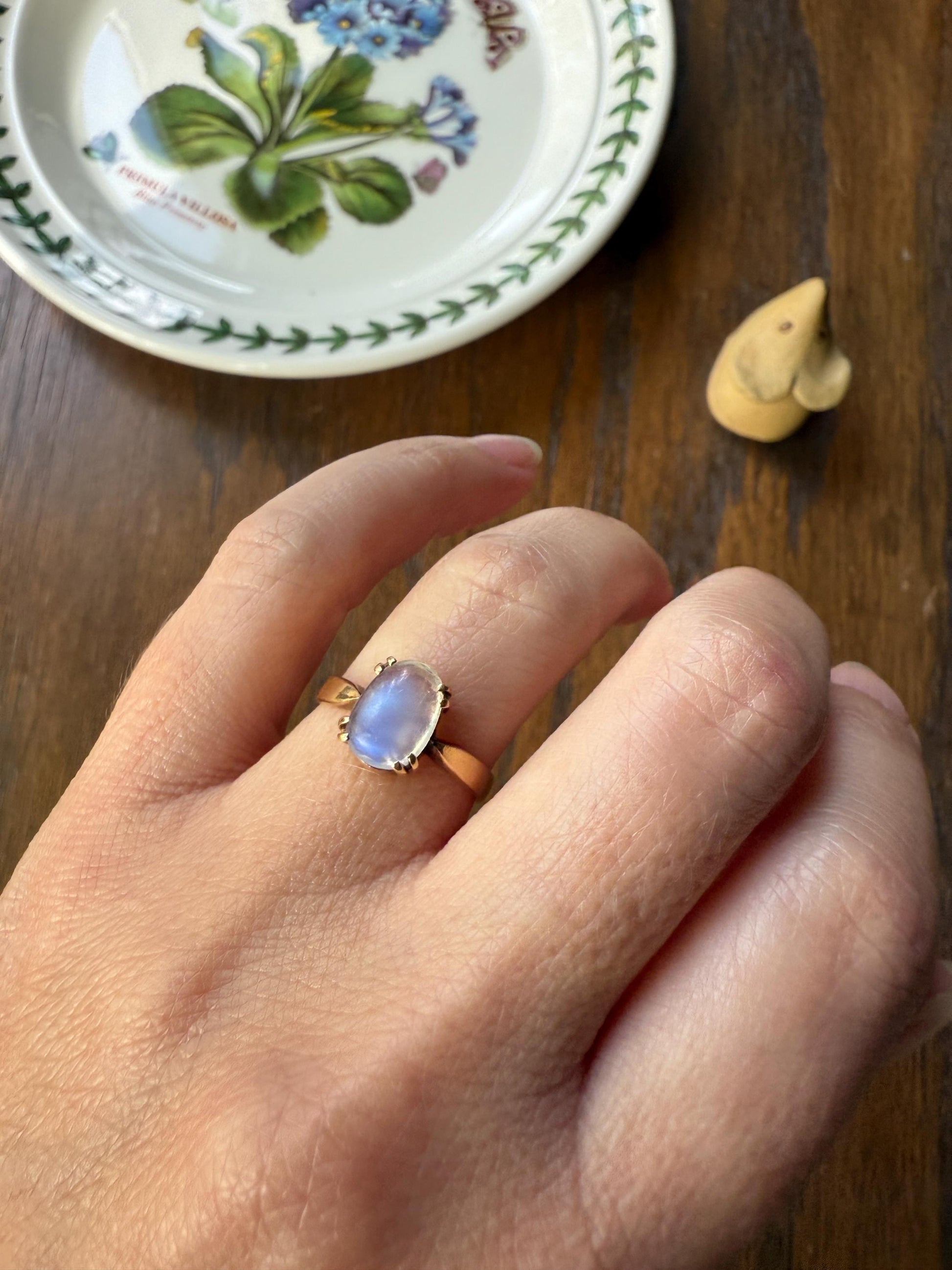 MOONSTONE Blue Antique Oval Solitaire Ring 18k Gold Art Nouveau Romantic Gift Glowing Orb Minimalist Victorian A+ Color French Belle Epoque