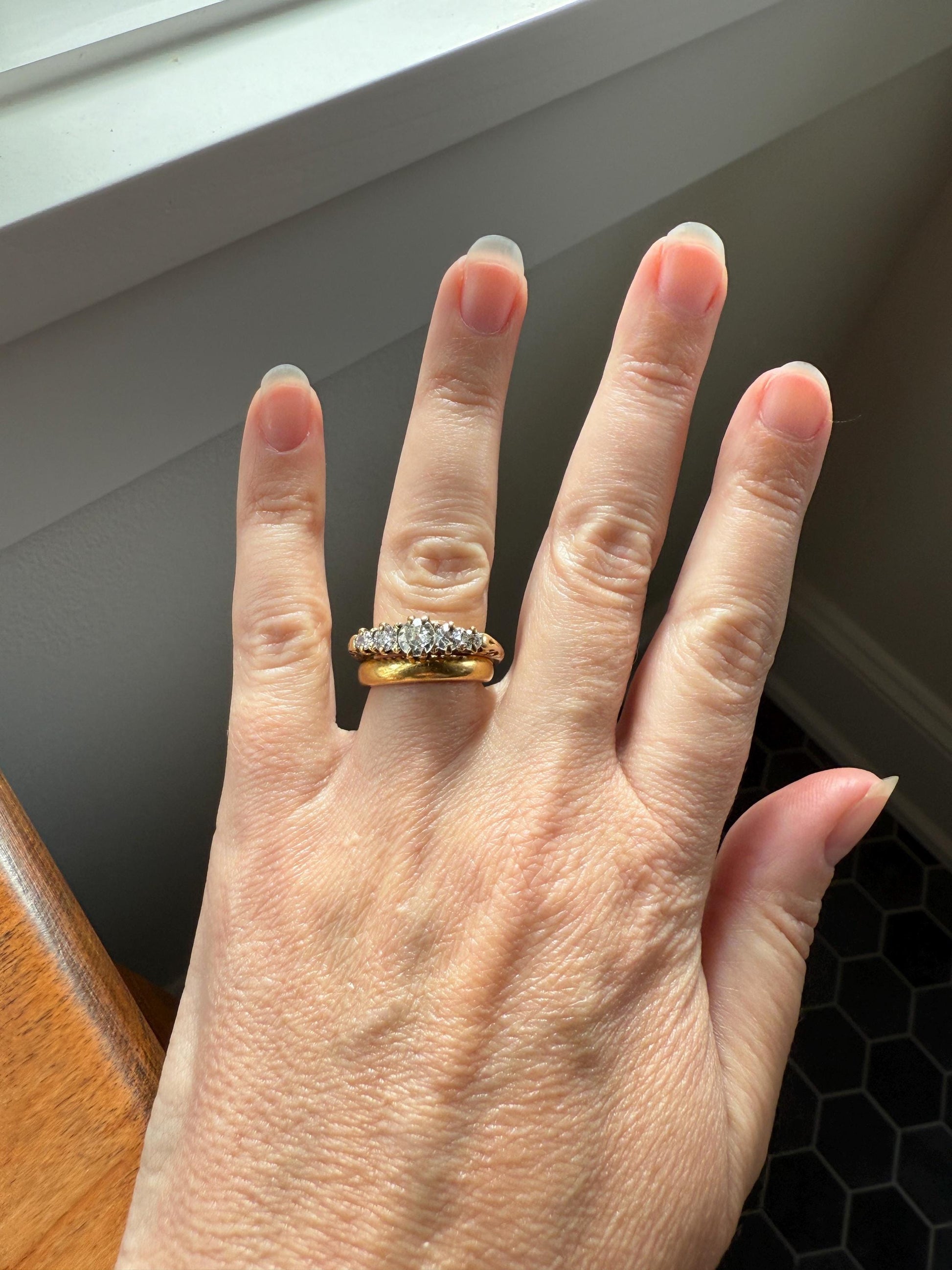 Five Stone 1 Carat Old Mine Cut DIAMOND Antique 18k Gold Ring Stacker Band Graduated Ornate Scrolled Anniversary Wedding Sparkle 1Ctw OMC
