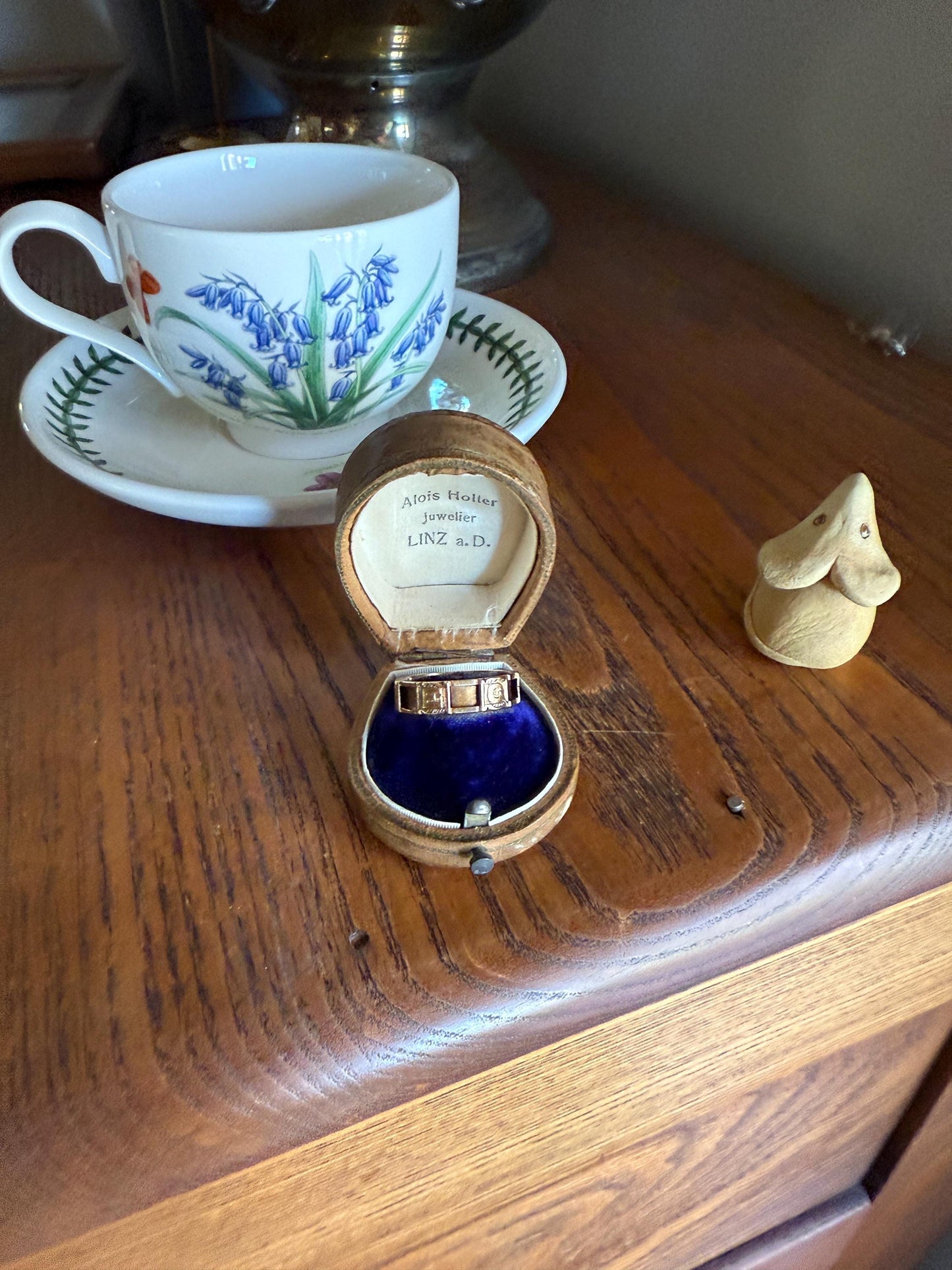 REGARD Antique Love Token Ring 14k Gold Ring Romantic Victorian Engraved Ornate Cigar Eternity Band Wedding Stacker Love Gift Jewelry Words