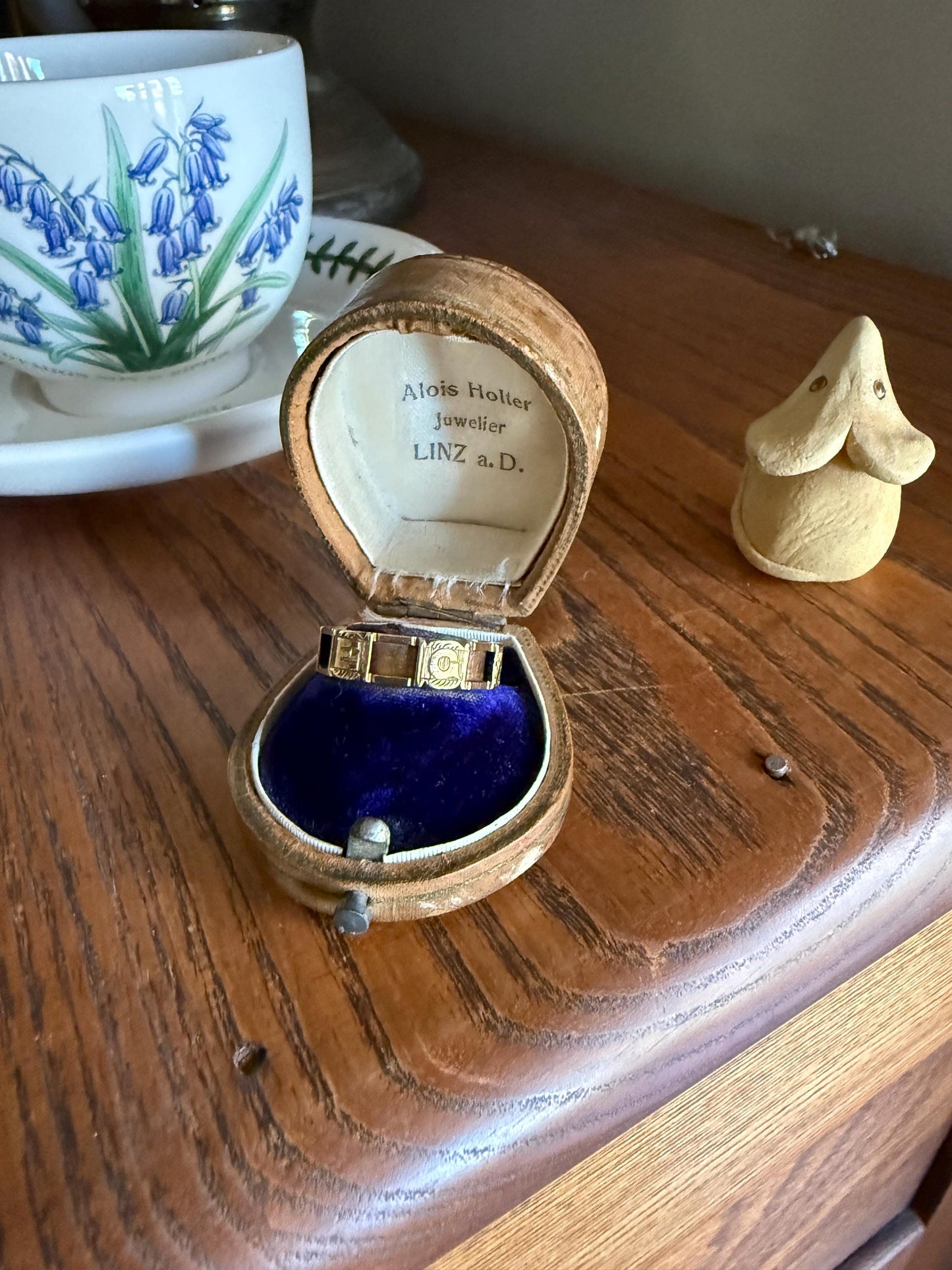 REGARD Antique Love Token Ring 14k Gold Ring Romantic Victorian Engraved Ornate Cigar Eternity Band Wedding Stacker Love Gift Jewelry Words