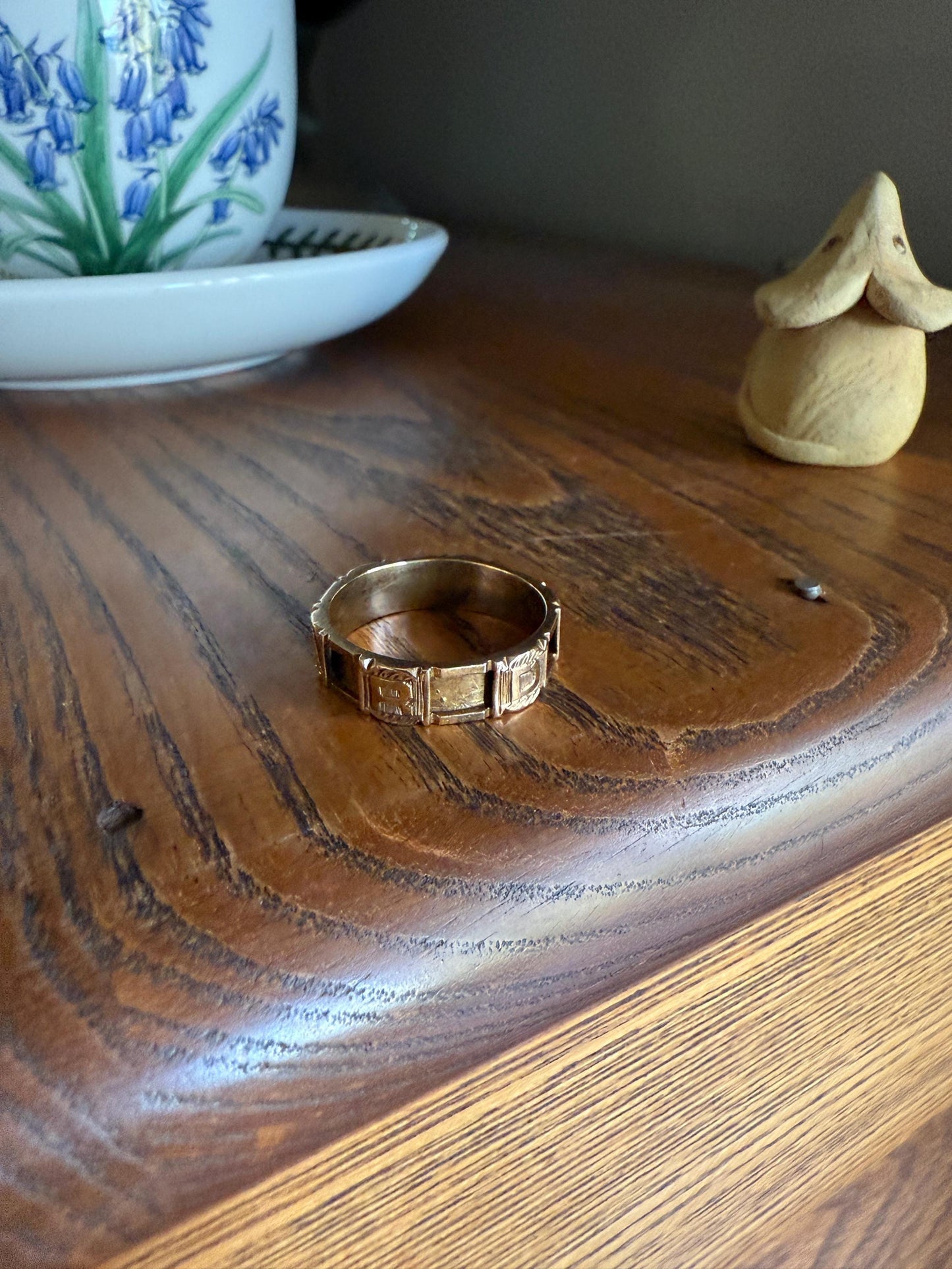 REGARD Antique Love Token Ring 14k Gold Ring Romantic Victorian Engraved Ornate Cigar Eternity Band Wedding Stacker Love Gift Jewelry Words