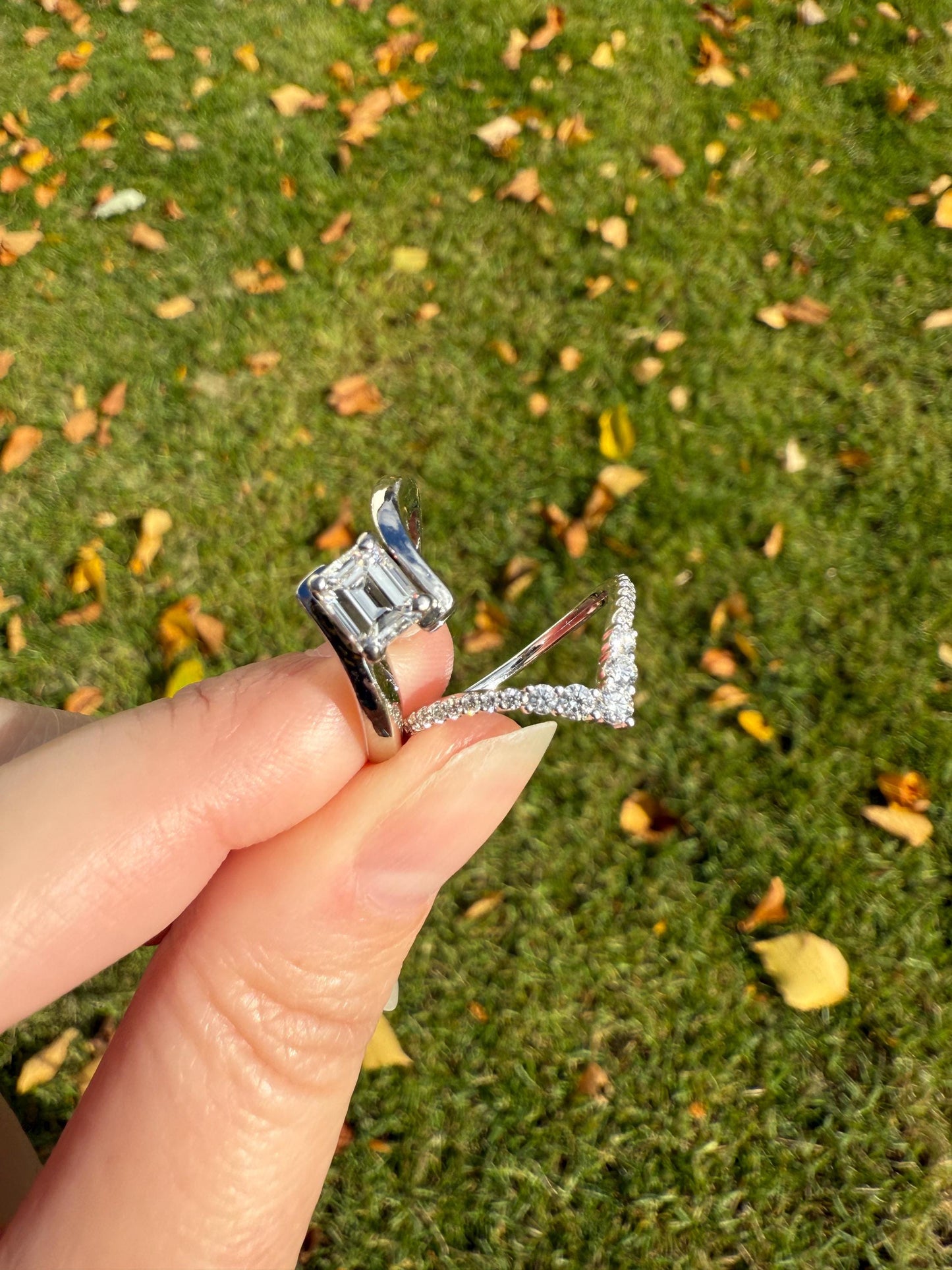 Vintage CHEVRON V Ring Graduated Brilliant Cut Diamonds Band 14k White Gold Ring Ultimate Stacker Crown Half Hoop Ringstack Unique Gift