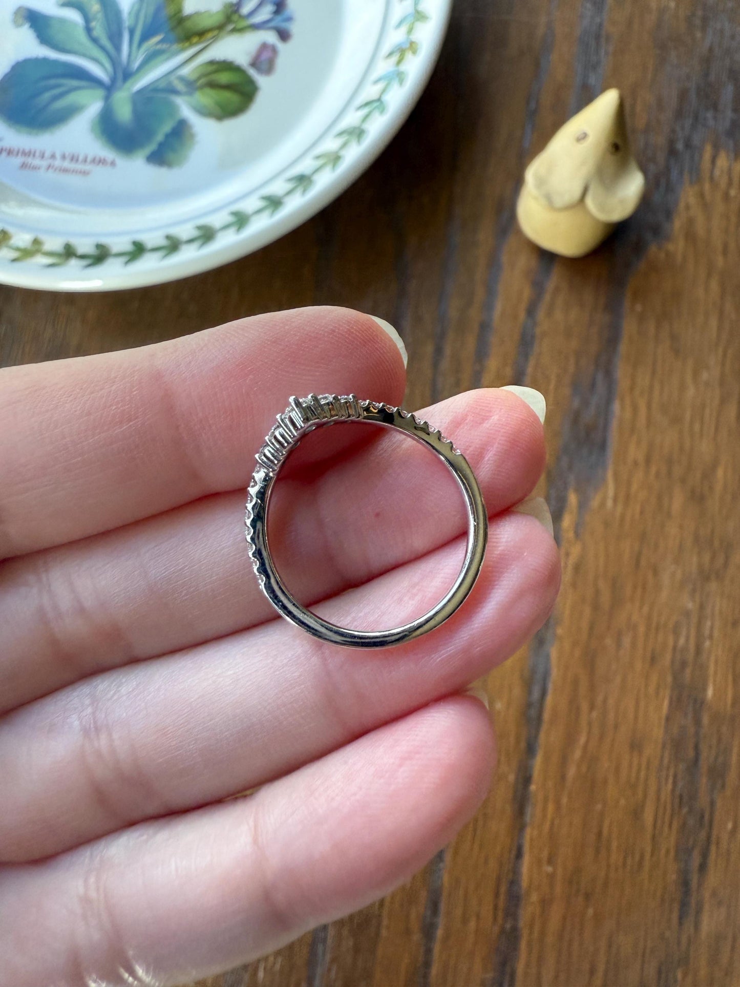 Vintage CHEVRON V Ring Graduated Brilliant Cut Diamonds Band 14k White Gold Ring Ultimate Stacker Crown Half Hoop Ringstack Unique Gift