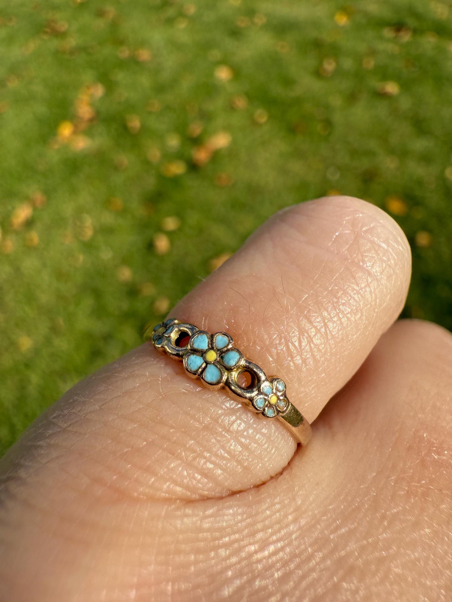 Twinning with Mouse Antique Forget Me Not Ring Floral Pinky Midi Band Dainty 10k Gold Robin Egg Blue Enamel Figural Three Flowers Baby Child