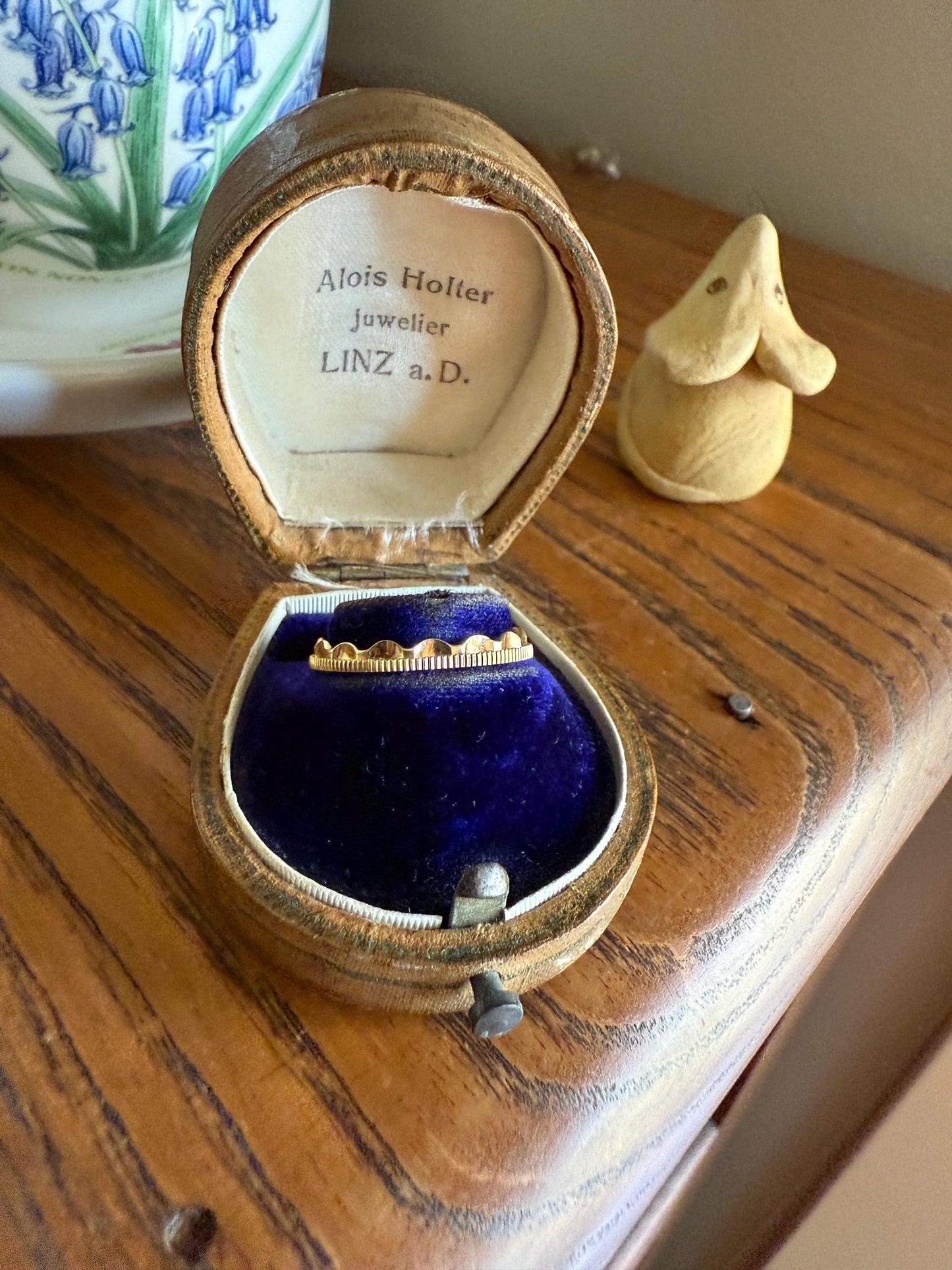 Vintage CROWN Ring Figural Stacker Band 14k Gold Ring Scalloped Ruffled & Coin Edge Ultimate Stacker Eternity Ringstack Unique Gift