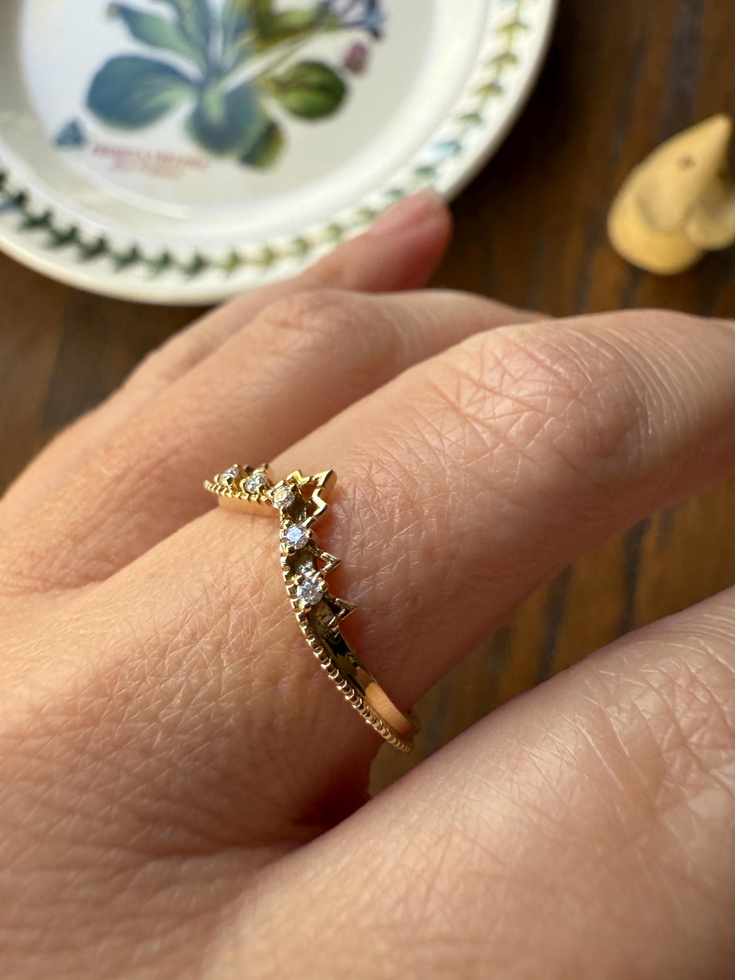 CROWN Vintage CHEVRON V Ring Brilliant Cut Diamonds Band 14k Gold Ring Five Stone Ultimate Stacker Half Hoop Ringstack Unique Gift