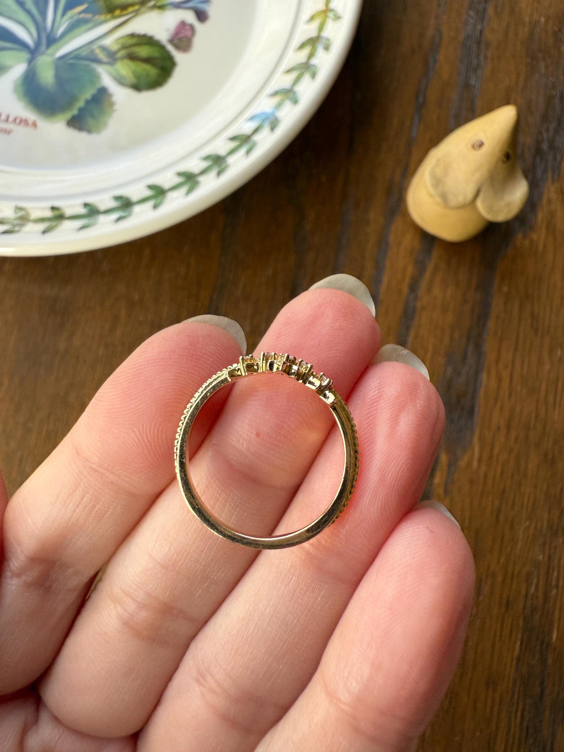 CROWN Vintage CHEVRON V Ring Brilliant Cut Diamonds Band 14k Gold Ring Five Stone Ultimate Stacker Half Hoop Ringstack Unique Gift