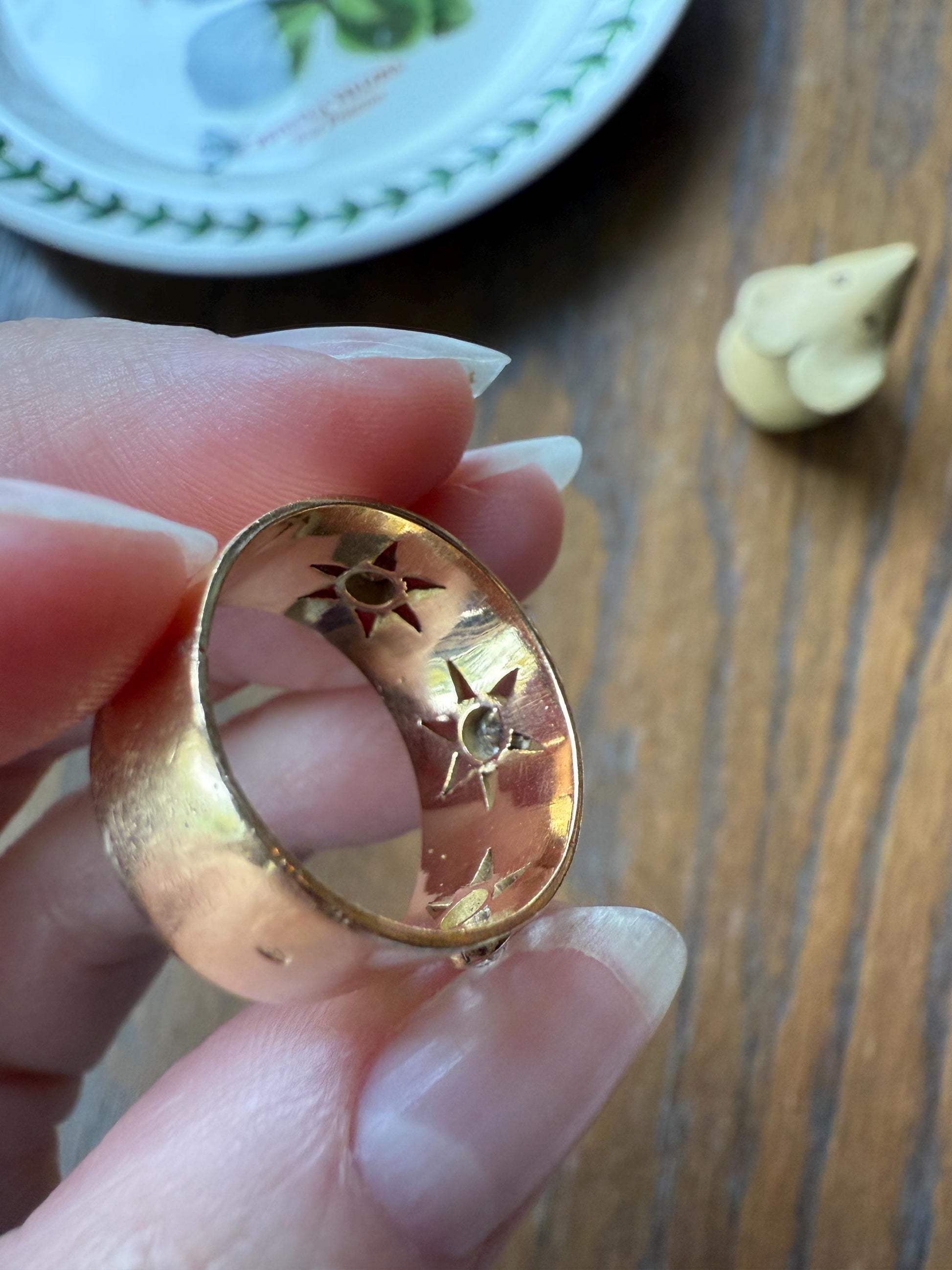 STARS Vintage Three Stone Diamond 11mm Wide Cigar Band French 18k Gold Old Mine & Brilliant Cut Chunky 3D Stacker Figural Gift OMC Retro